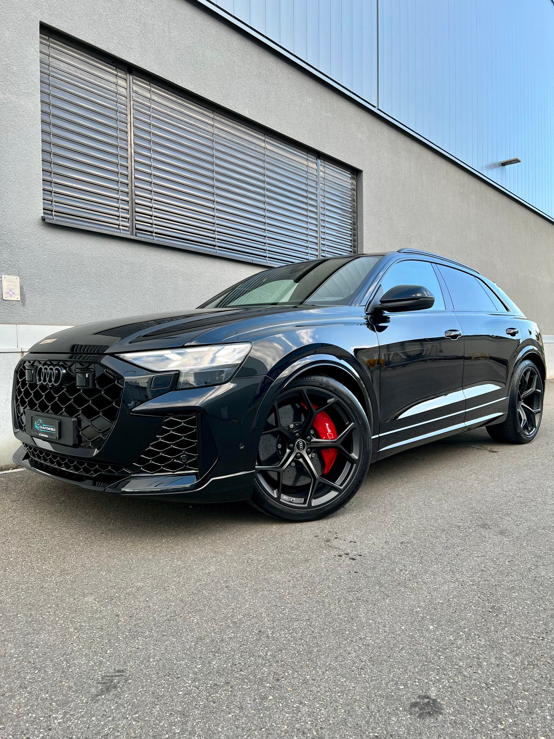 AUDI RSQ8 performance quattro-image-0