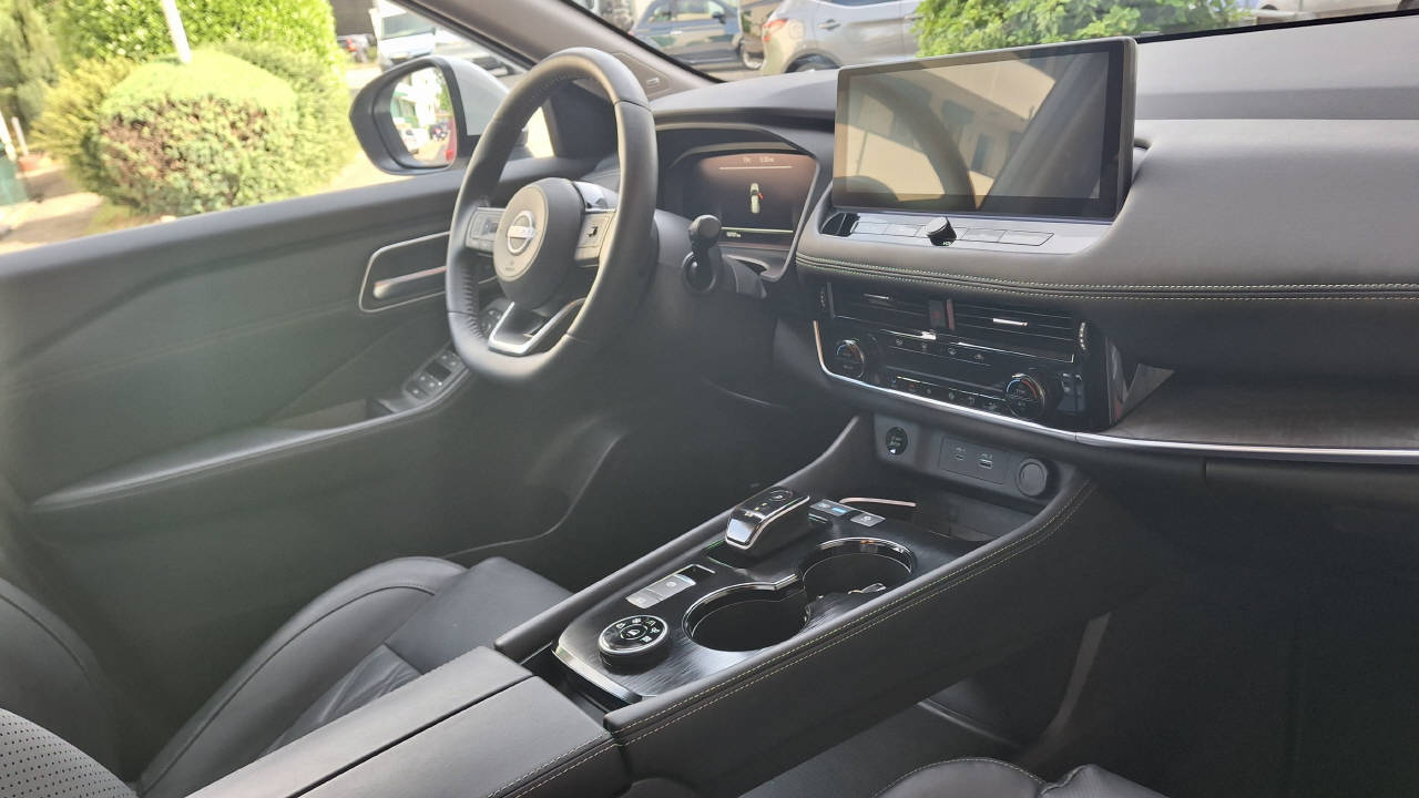 NISSAN X-Trail 1.5 VC-T Tekna+ e-4orce 20 Zoll-image-5