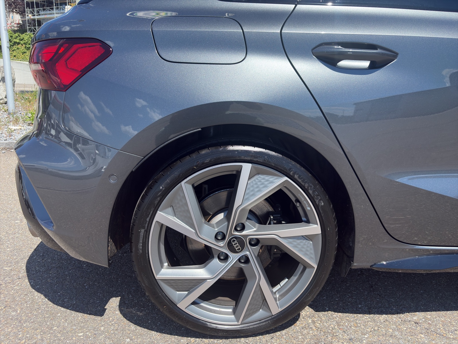 AUDI S3 Sportback 2.0 TFSI quattro S-Tronic-image-15