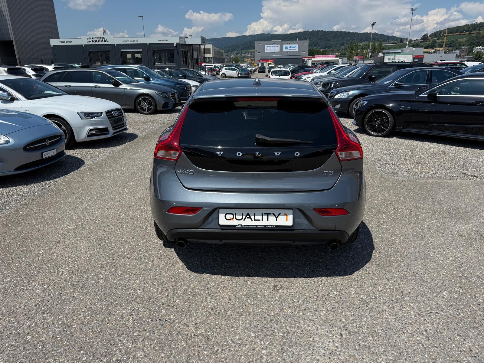 VOLVO V40 1.5 T3 Momentum S/S-image-4