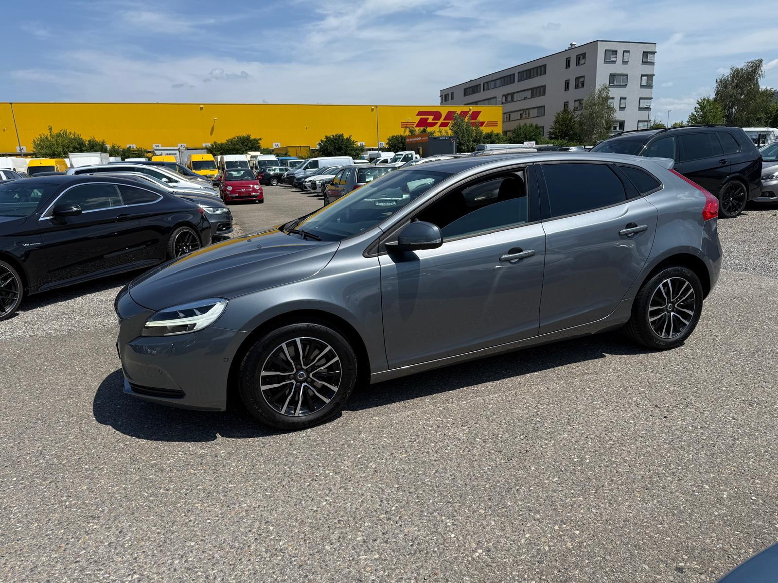 VOLVO V40 1.5 T3 Momentum S/S-image-6