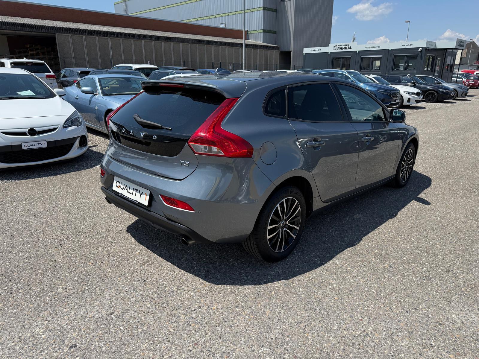 VOLVO V40 1.5 T3 Momentum S/S-showroom-element-3