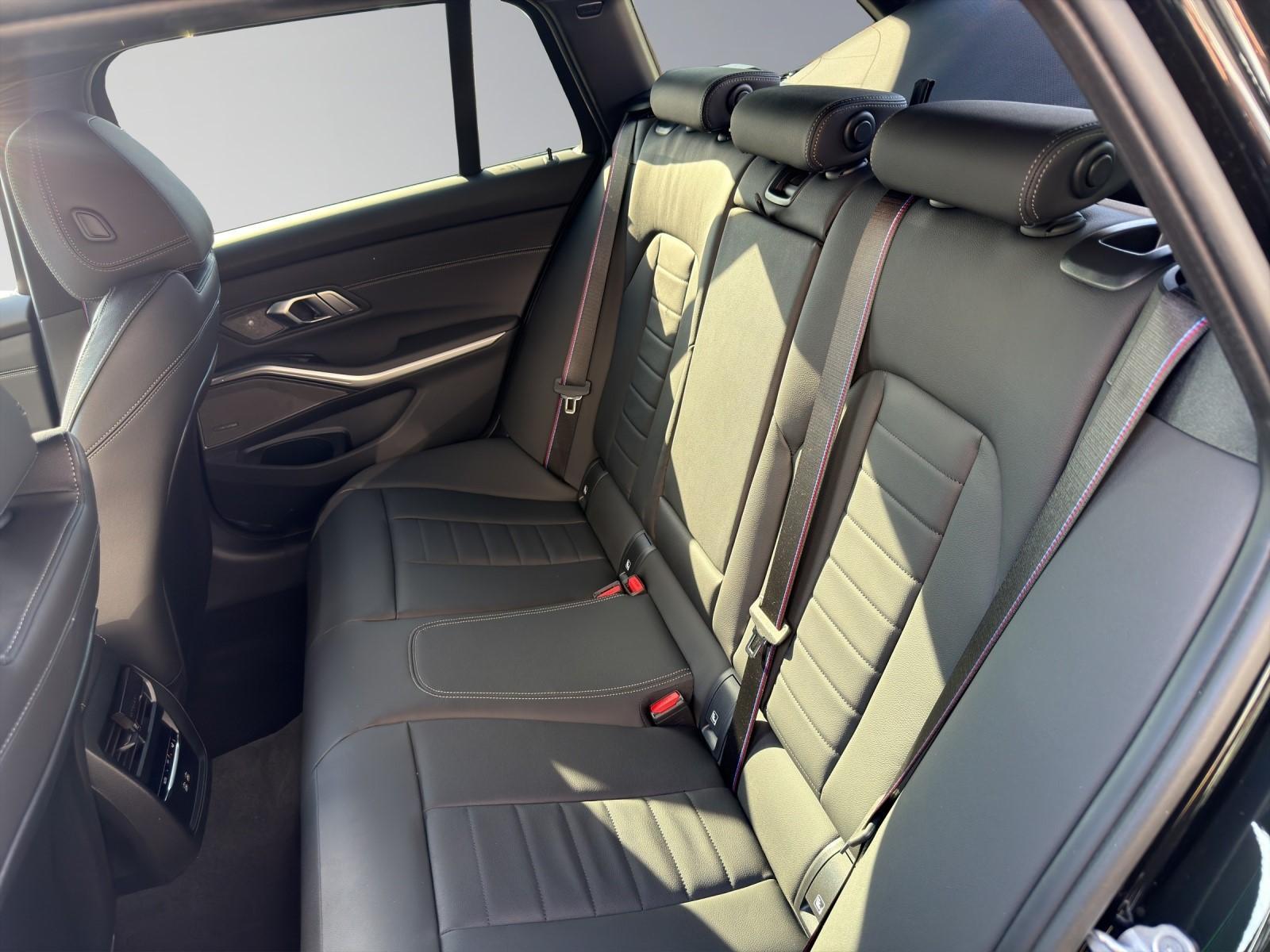 BMW M340d xDrive Touring-image-10