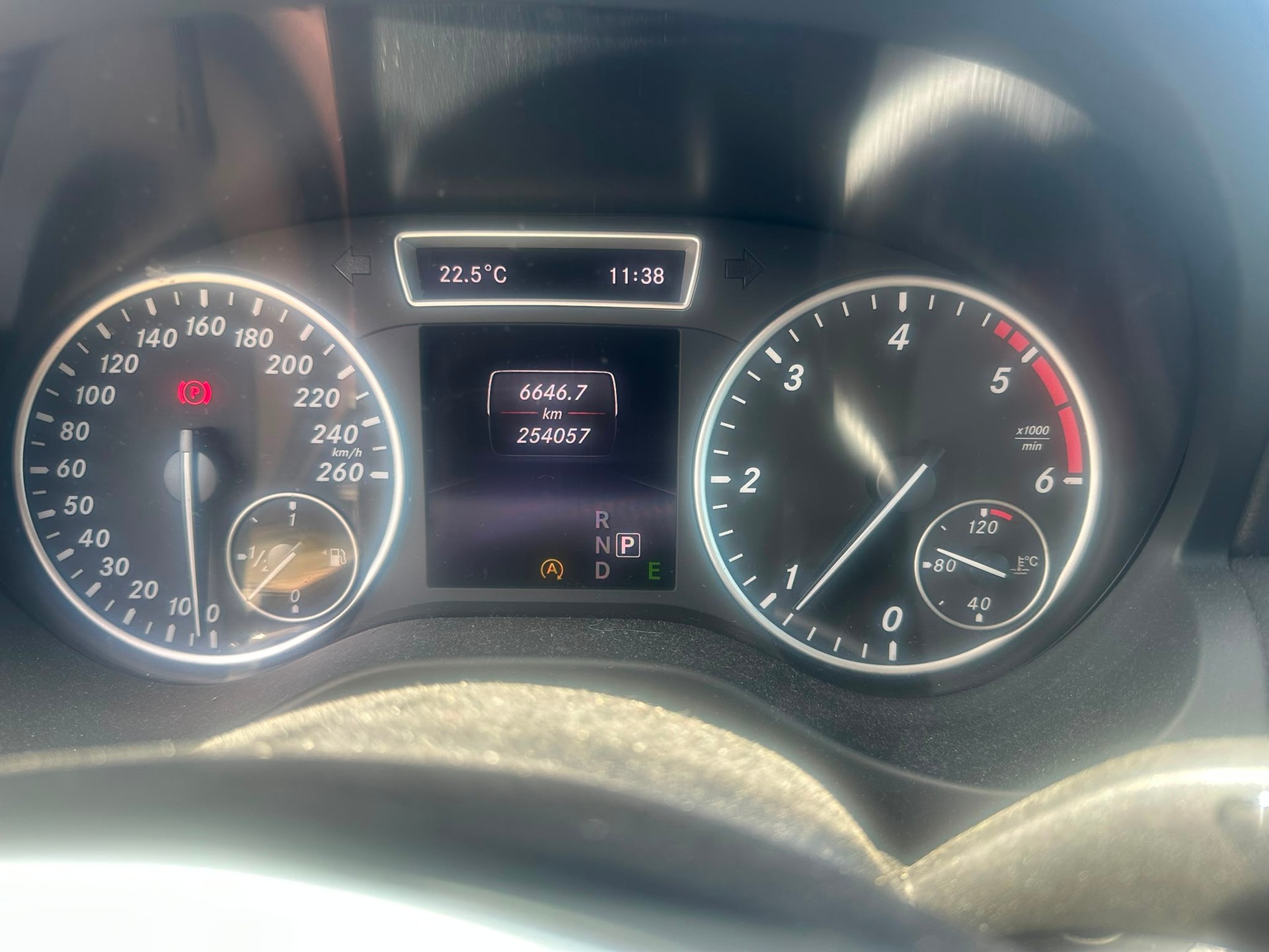 MERCEDES-BENZ A 180 CDI BlueEfficiency Edition Style-image-8