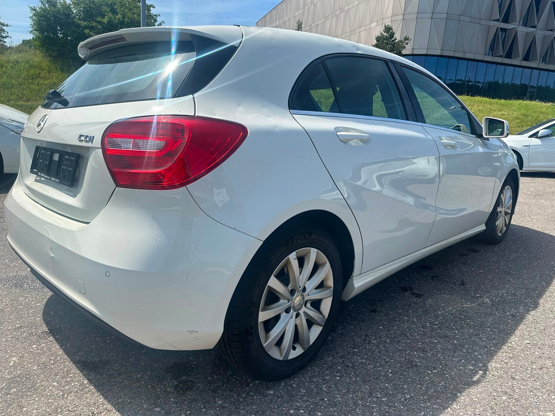 MERCEDES-BENZ A 180 CDI BlueEfficiency Edition Style-image-3