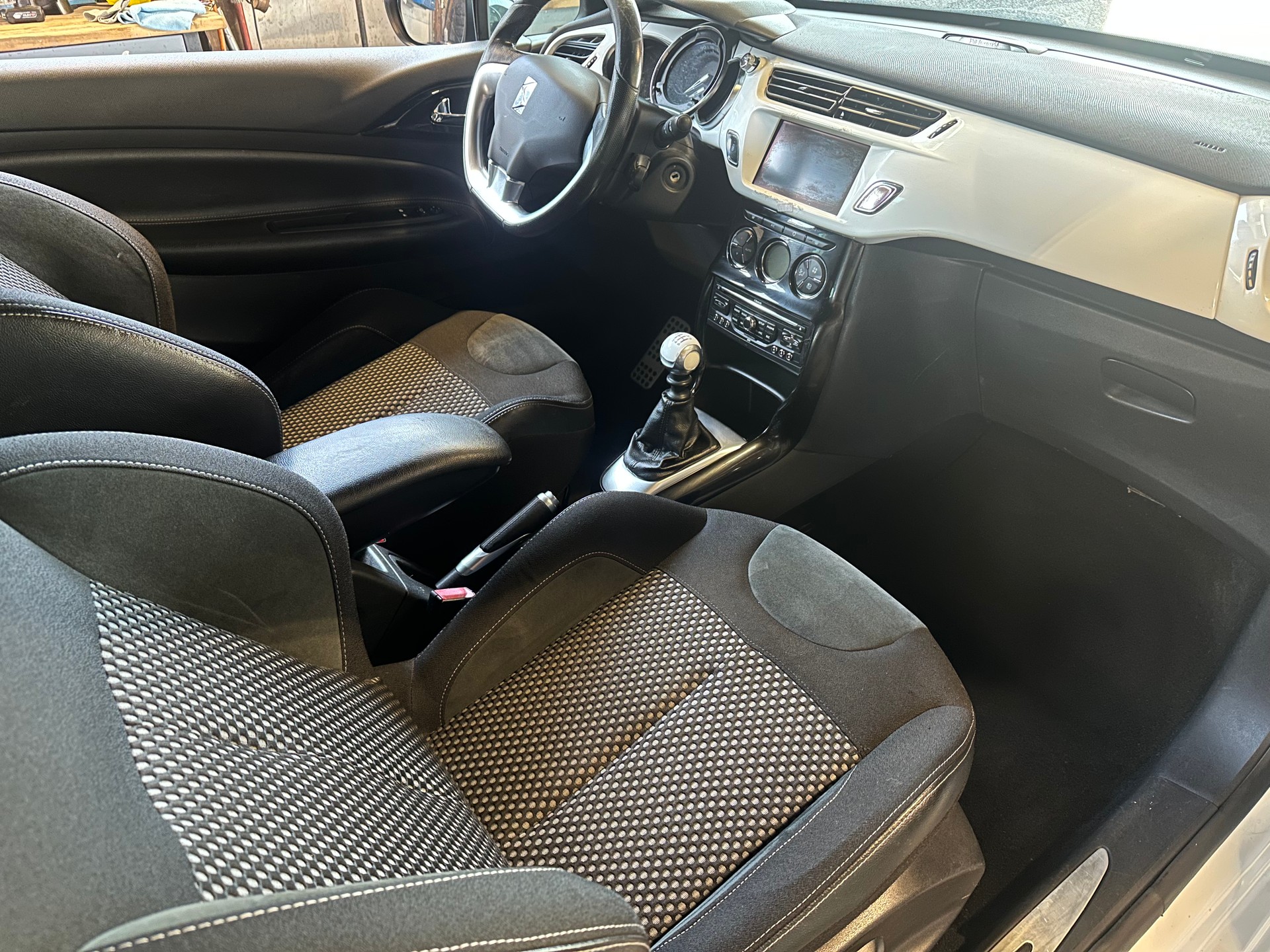 DS AUTOMOBILES DS3 1.6 THP Sport Chic-image-10
