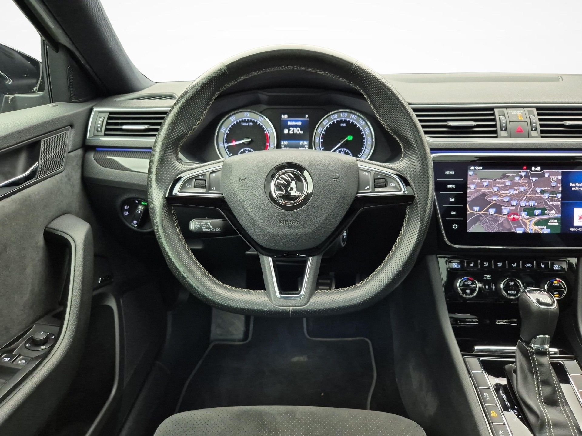 SKODA Superb Combi 2.0 TSI 280 SportLine+ 4x4 DSG-image-9