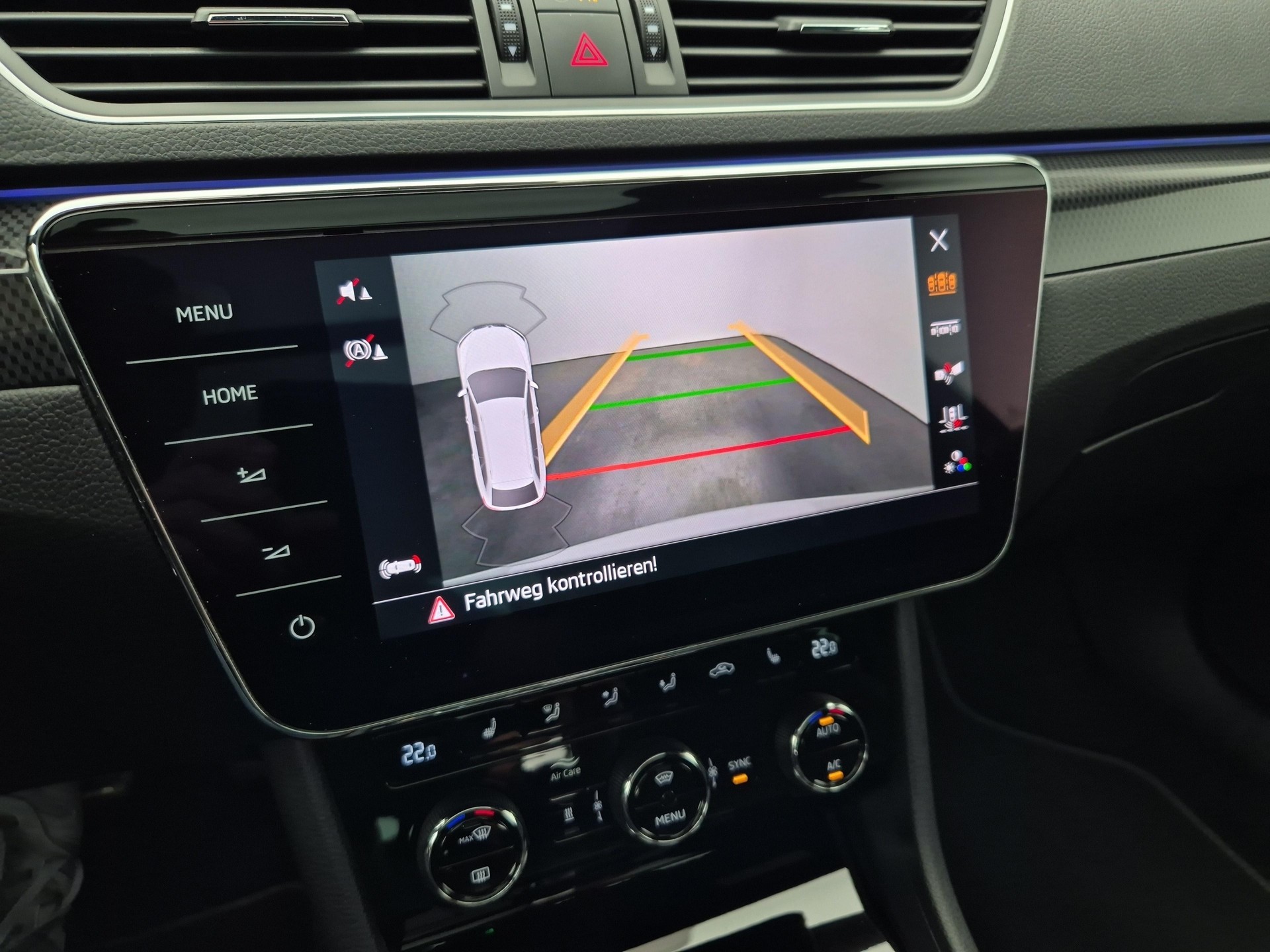 SKODA Superb Combi 2.0 TSI 280 SportLine+ 4x4 DSG-image-13