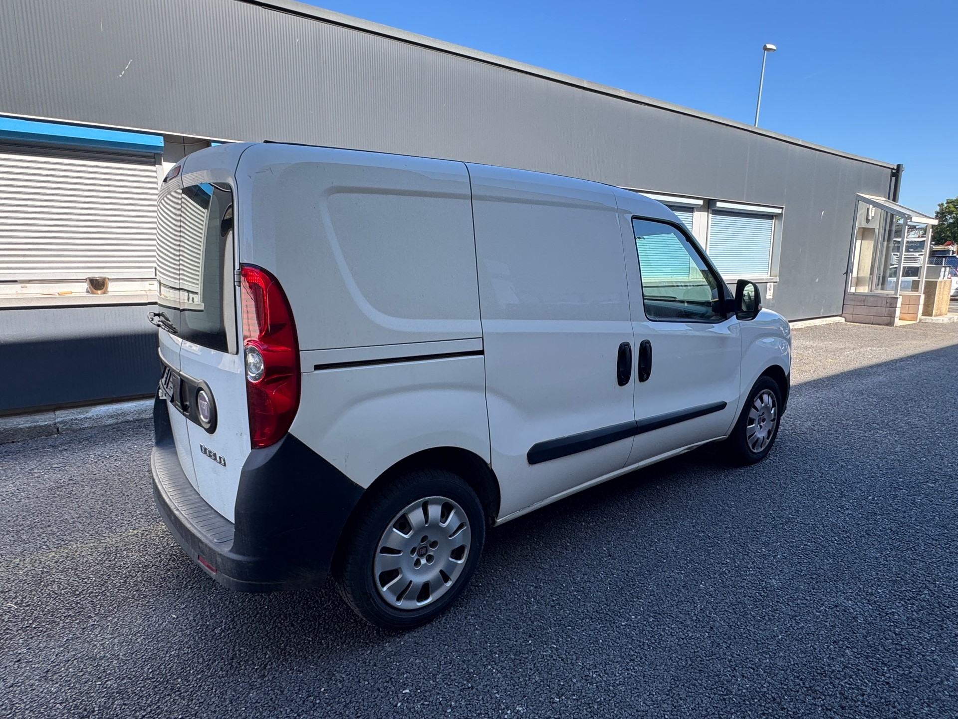FIAT Doblò 1.4 16V Cargo Swiss-image-4