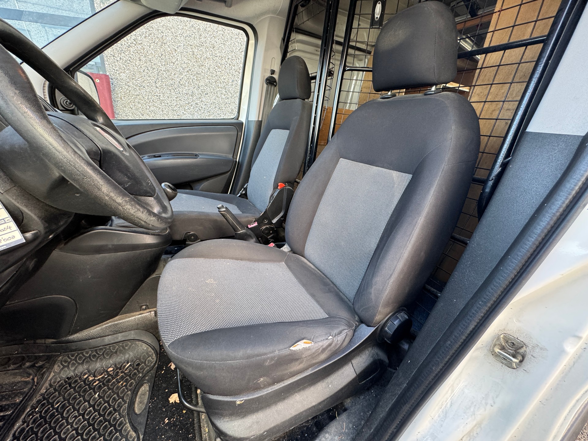 FIAT Doblò 1.4 16V Cargo Swiss-image-6