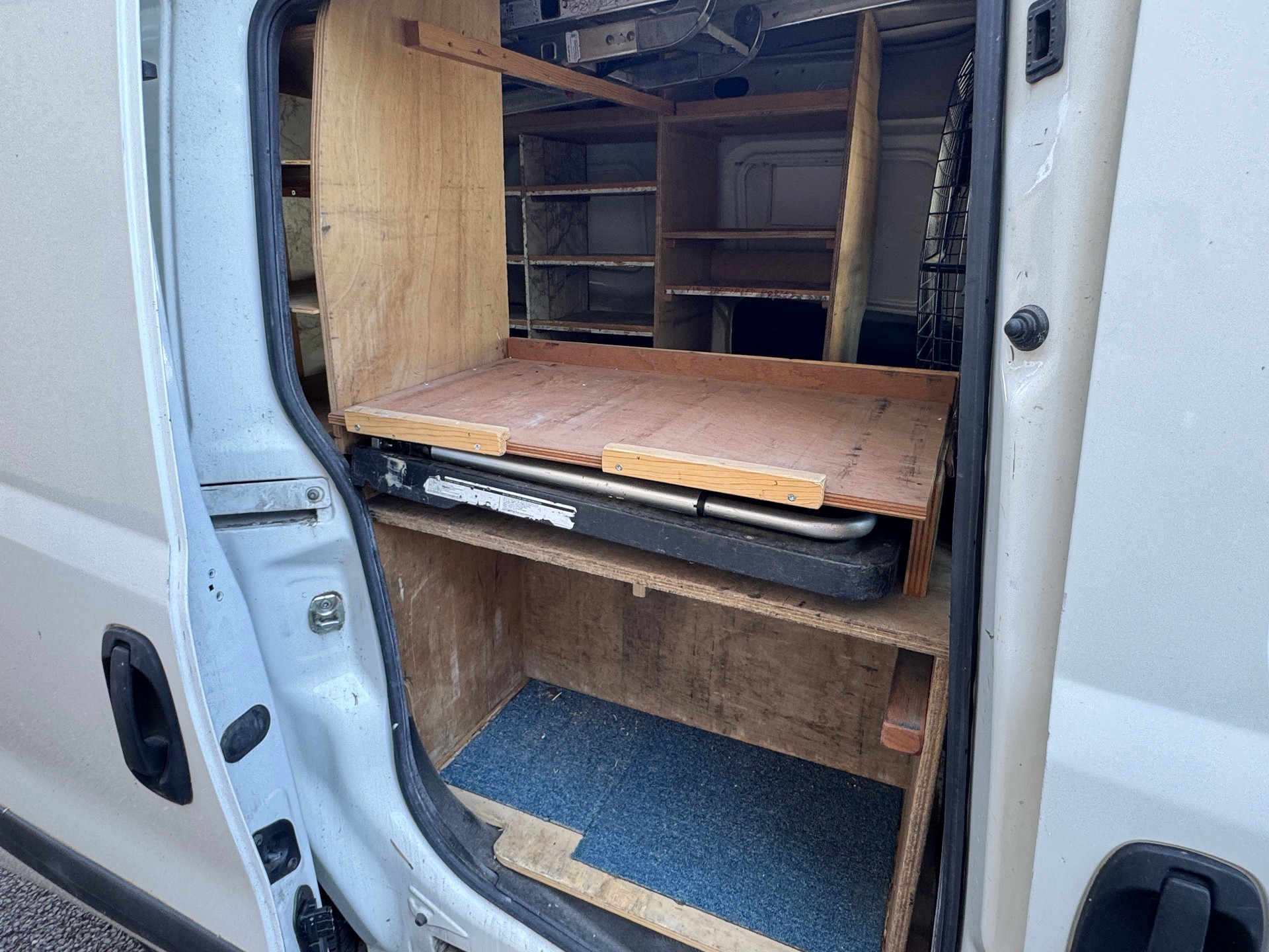 FIAT Doblò 1.4 16V Cargo Swiss-image-11