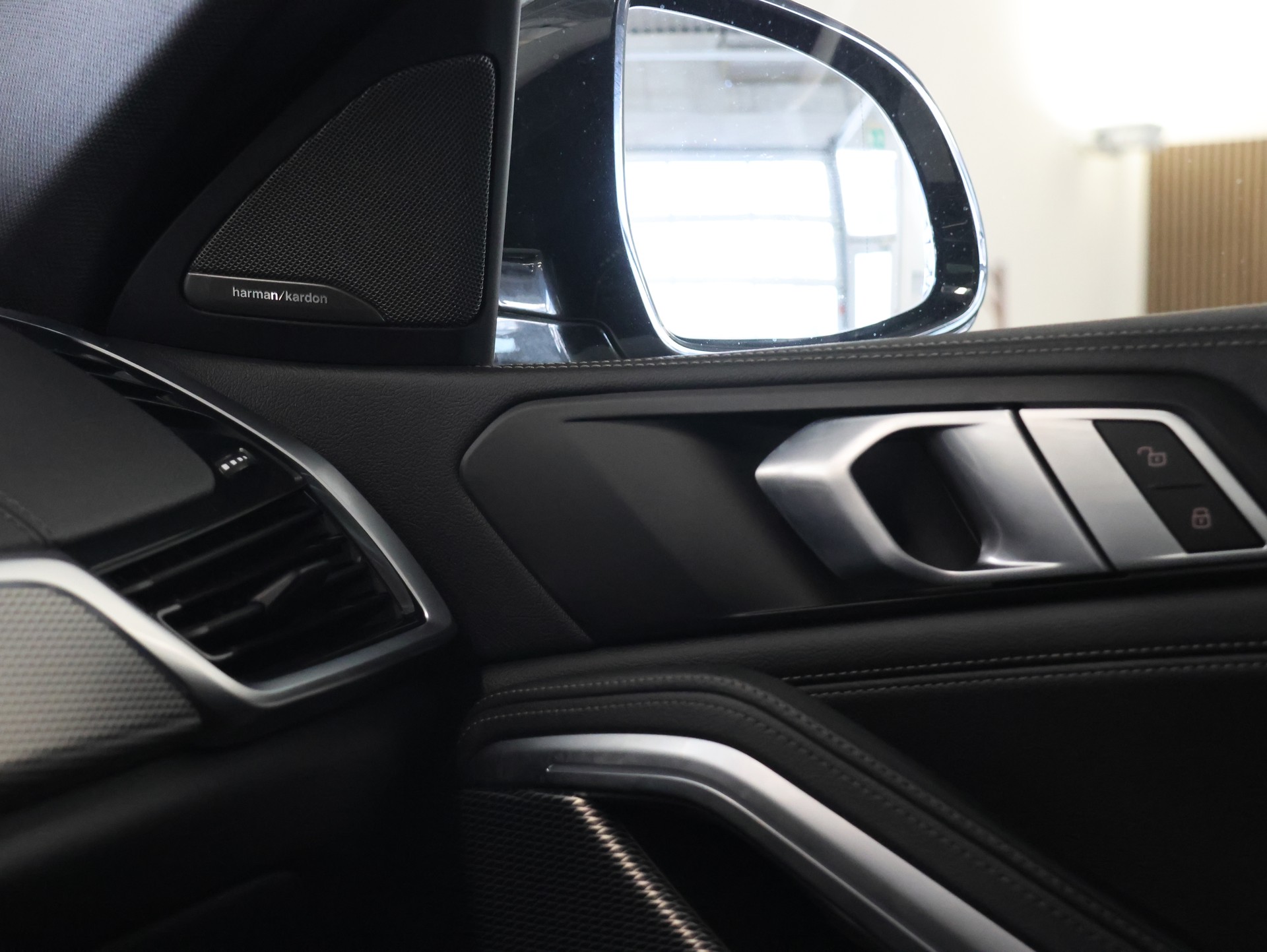 BMW X6 xDrive 30d Steptronic *Panoramadach* *360 Kamera* *Harman Kardon*-image-18
