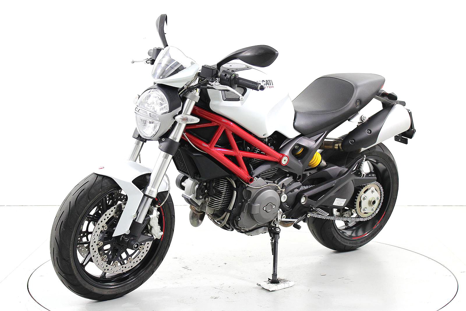 DUCATI Monster 796 ABS-showroom-element-2