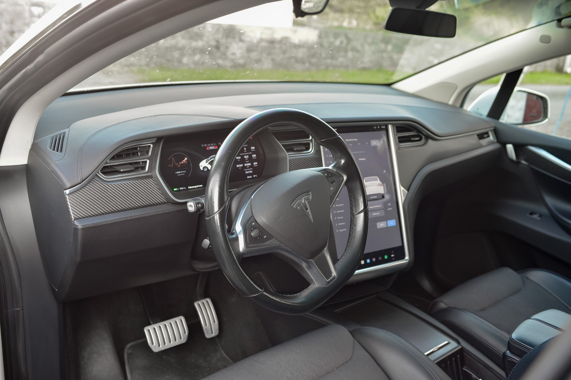 TESLA Model X P90D mit 7 Sitzen frisch ab MFK-image-2