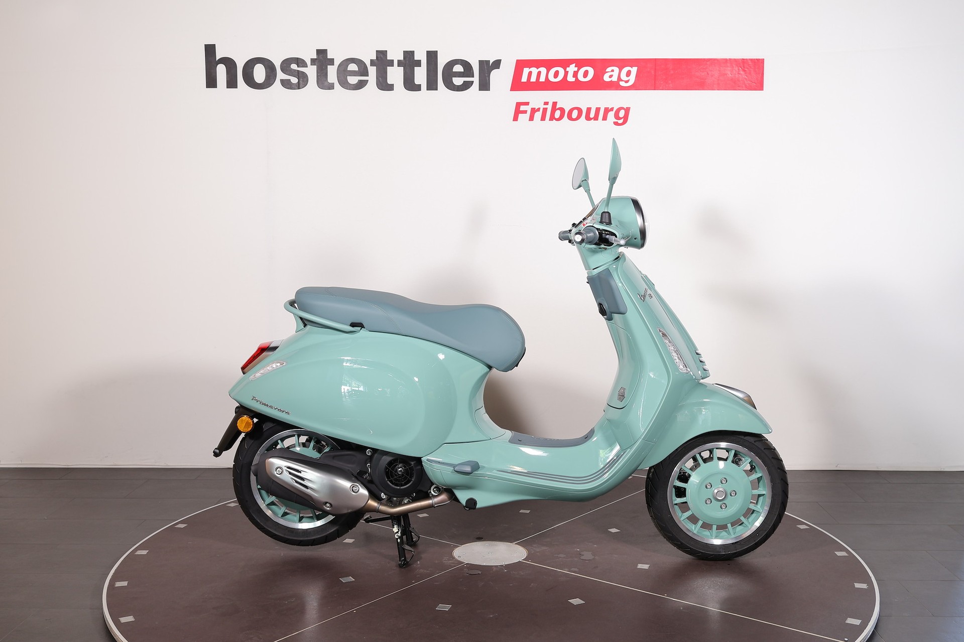PIAGGIO Vespa 125 Primavera 80th-showroom-element-1
