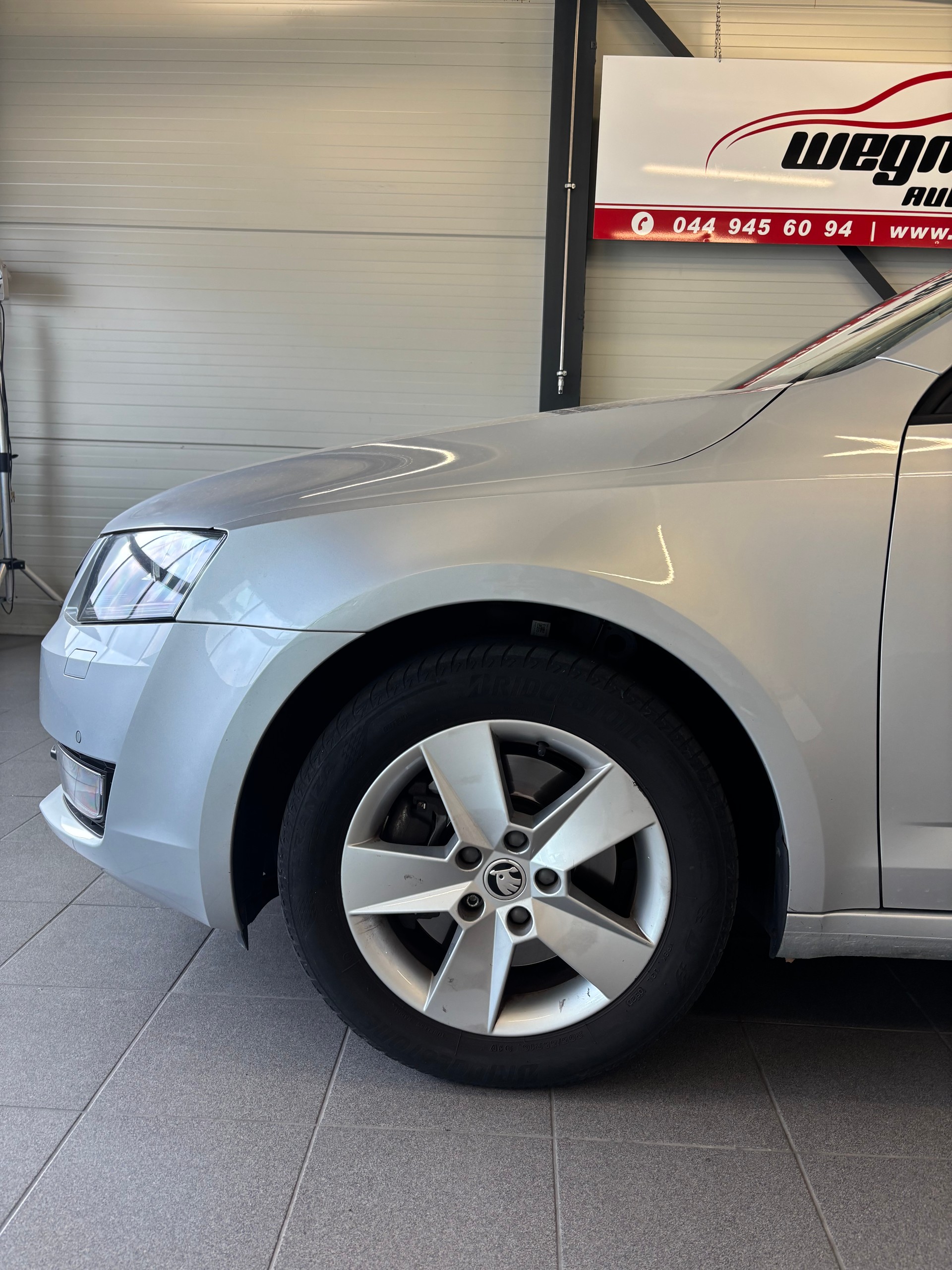SKODA Octavia Combi 1.8 TSI Ambition 4x4 DSG-image-6