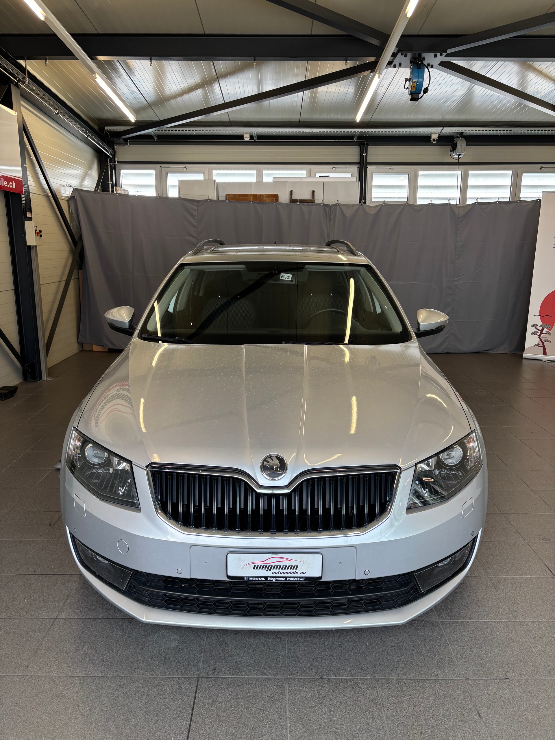 SKODA Octavia Combi 1.8 TSI Ambition 4x4 DSG-image-1
