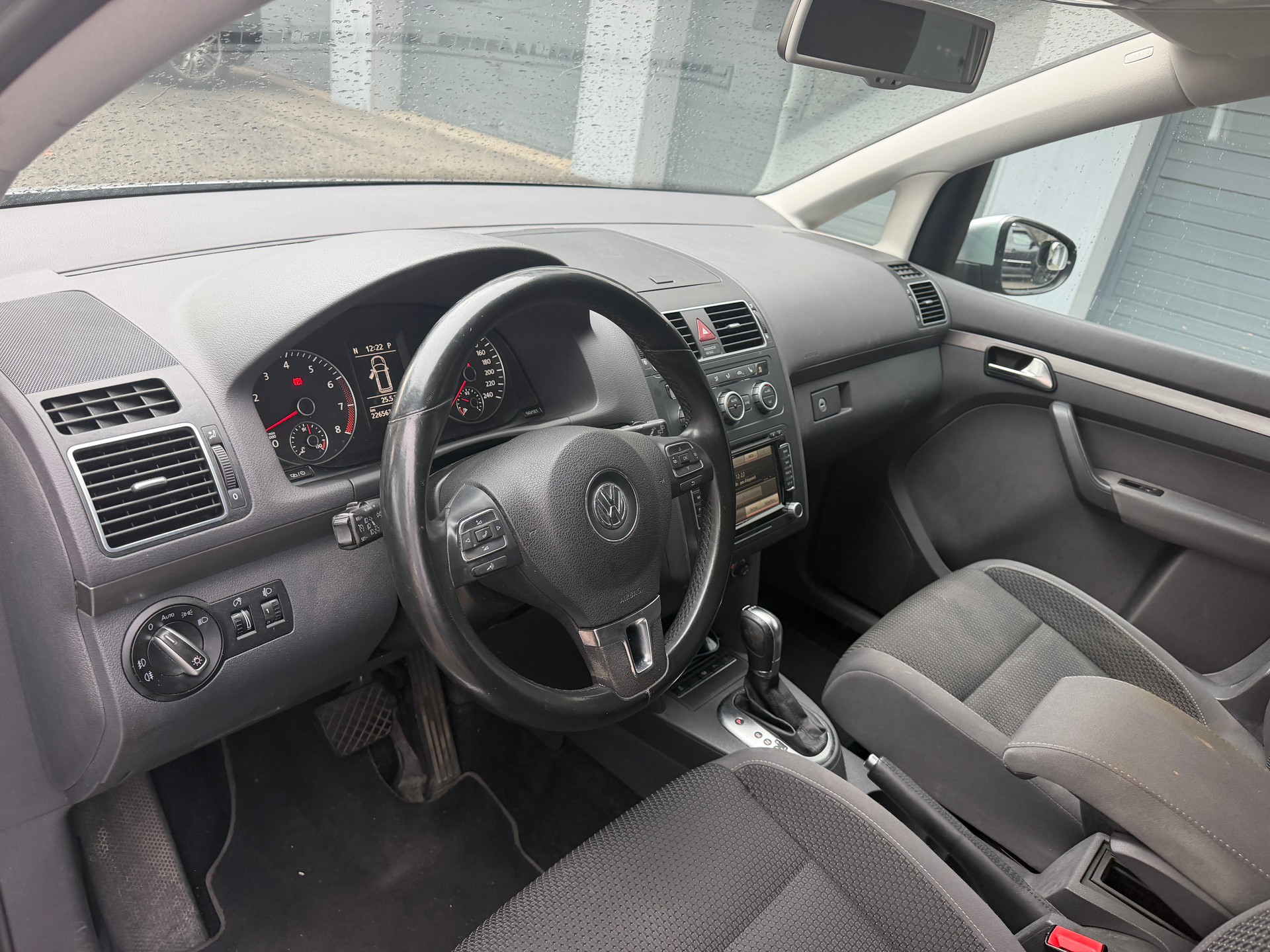 VW Touran 1.4 TSI Team DSG-image-6