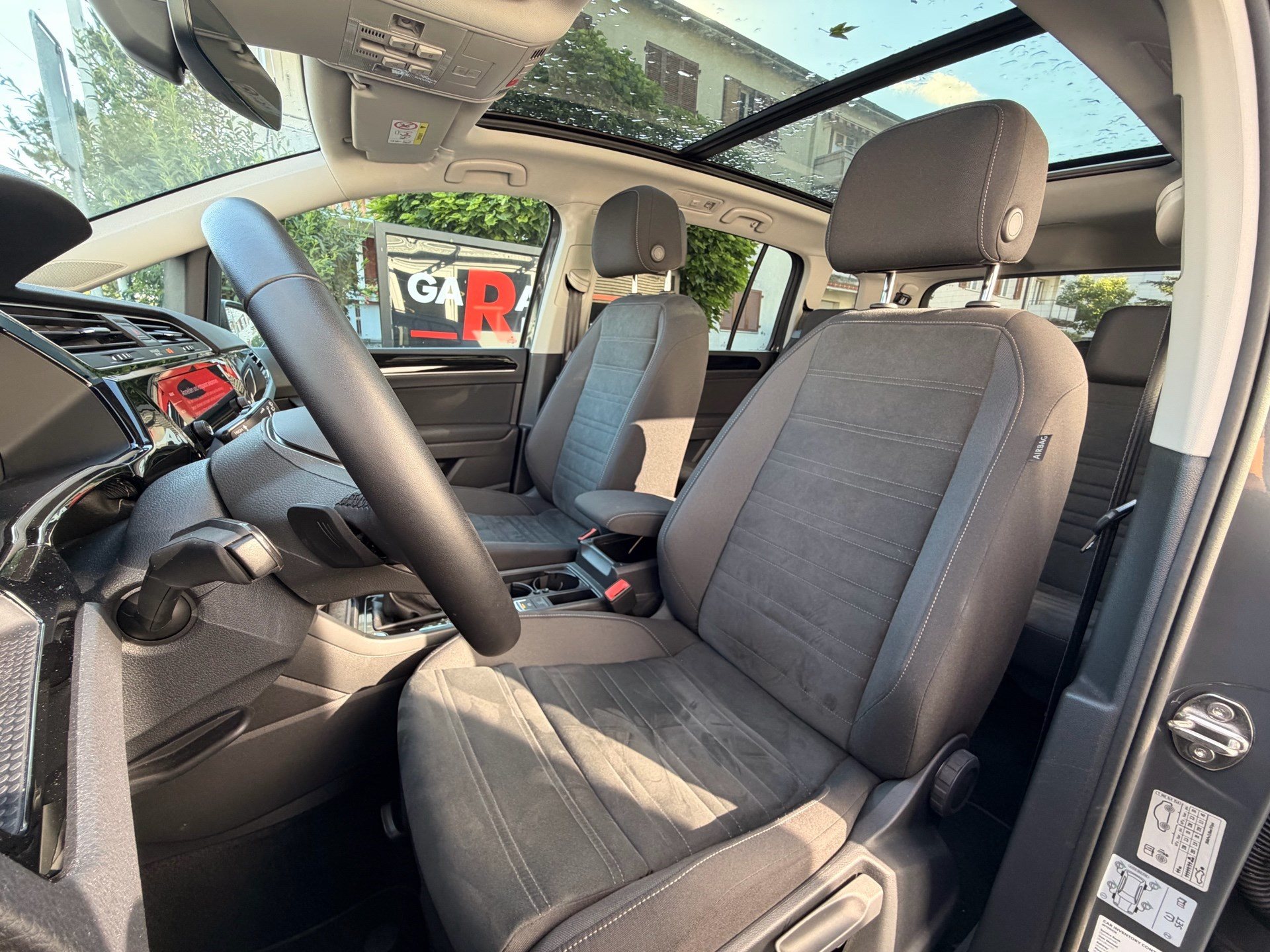 VW Touran 1.5 TSI DSG HIGHLINE R-LINE *** PANORAMAGLASDACH & 7-SITZER ***-image-7