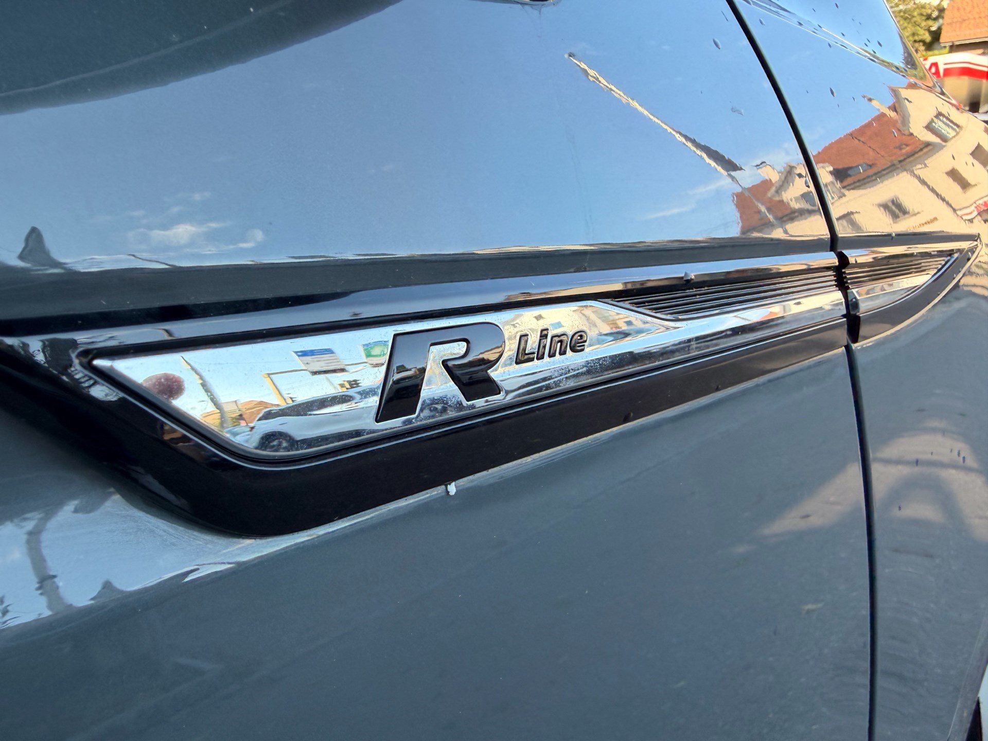 VW Touran 1.5 TSI DSG HIGHLINE R-LINE *** PANORAMAGLASDACH & 7-SITZER ***-image-30