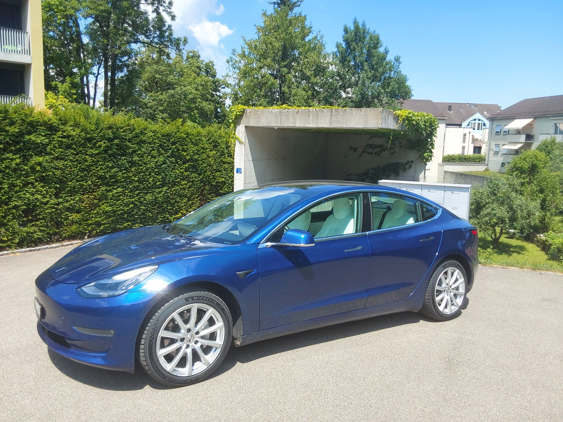 TESLA Long Range Dual Motor-image-0