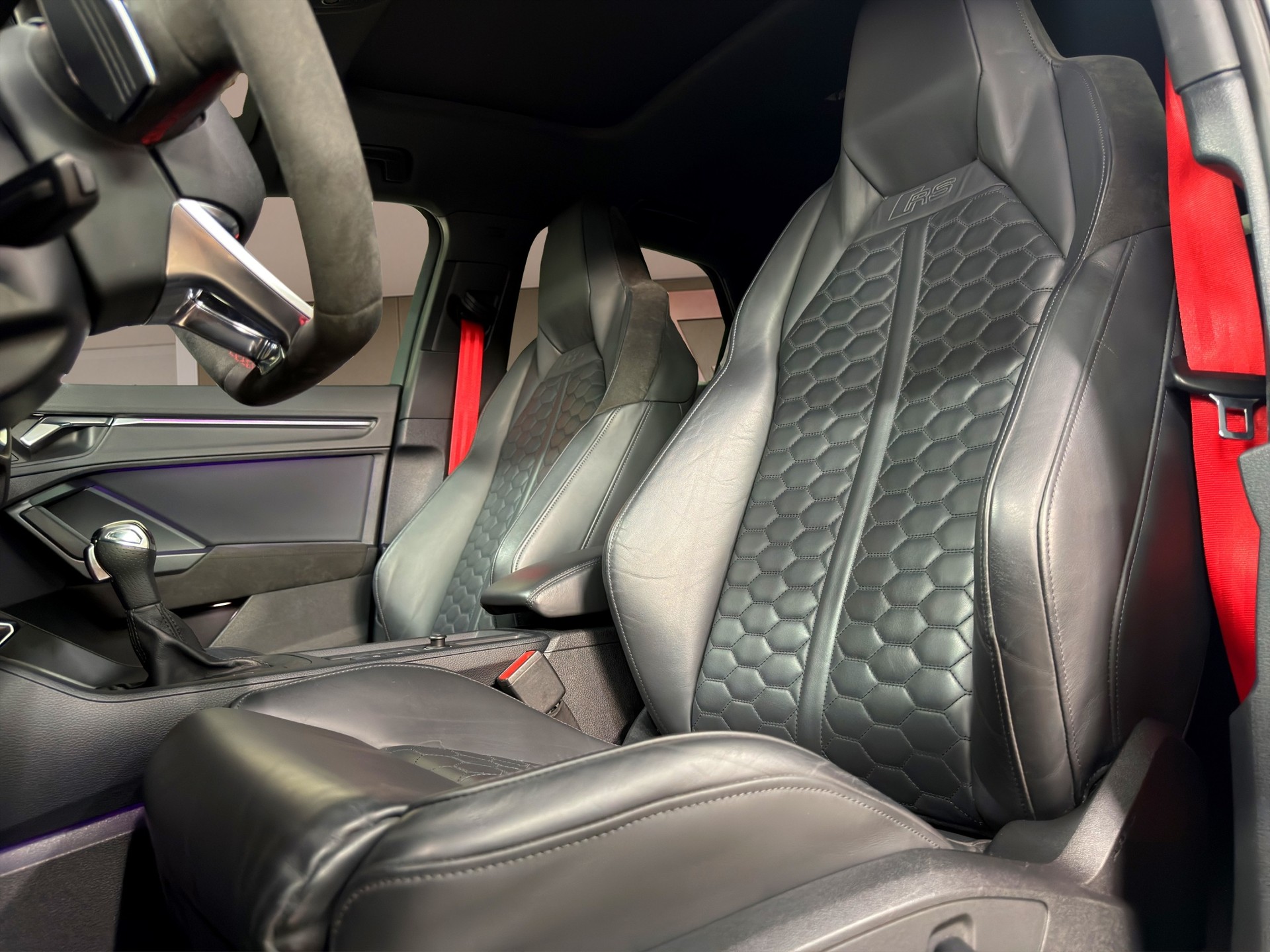 AUDI RS Q3 Sportback quattro S tronic-image-12