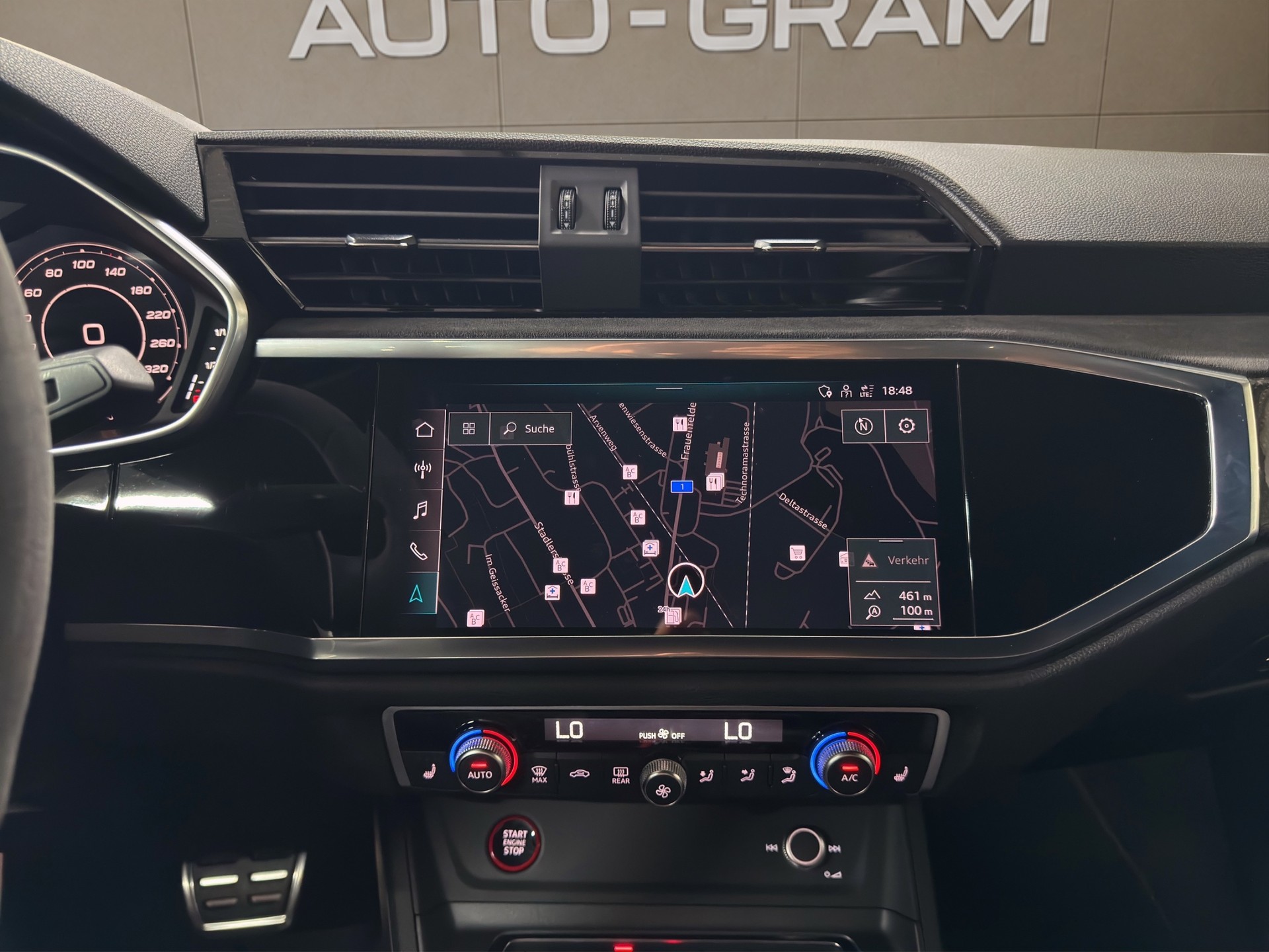AUDI RS Q3 Sportback quattro S tronic-image-19
