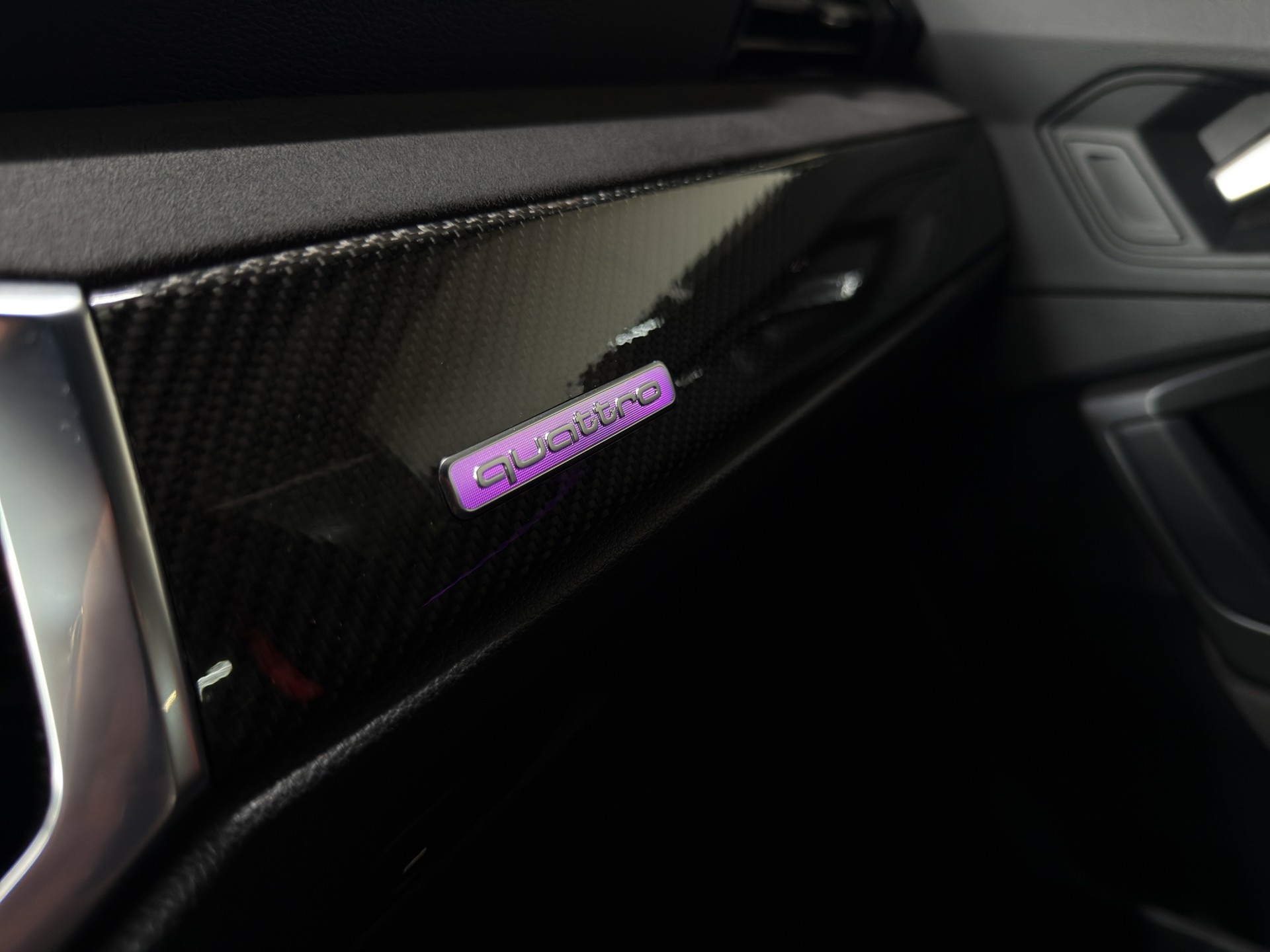 AUDI RS Q3 Sportback quattro S tronic-image-21
