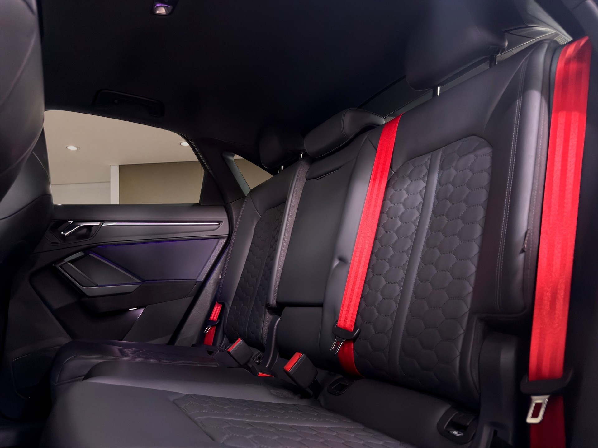 AUDI RS Q3 Sportback quattro S tronic-image-14