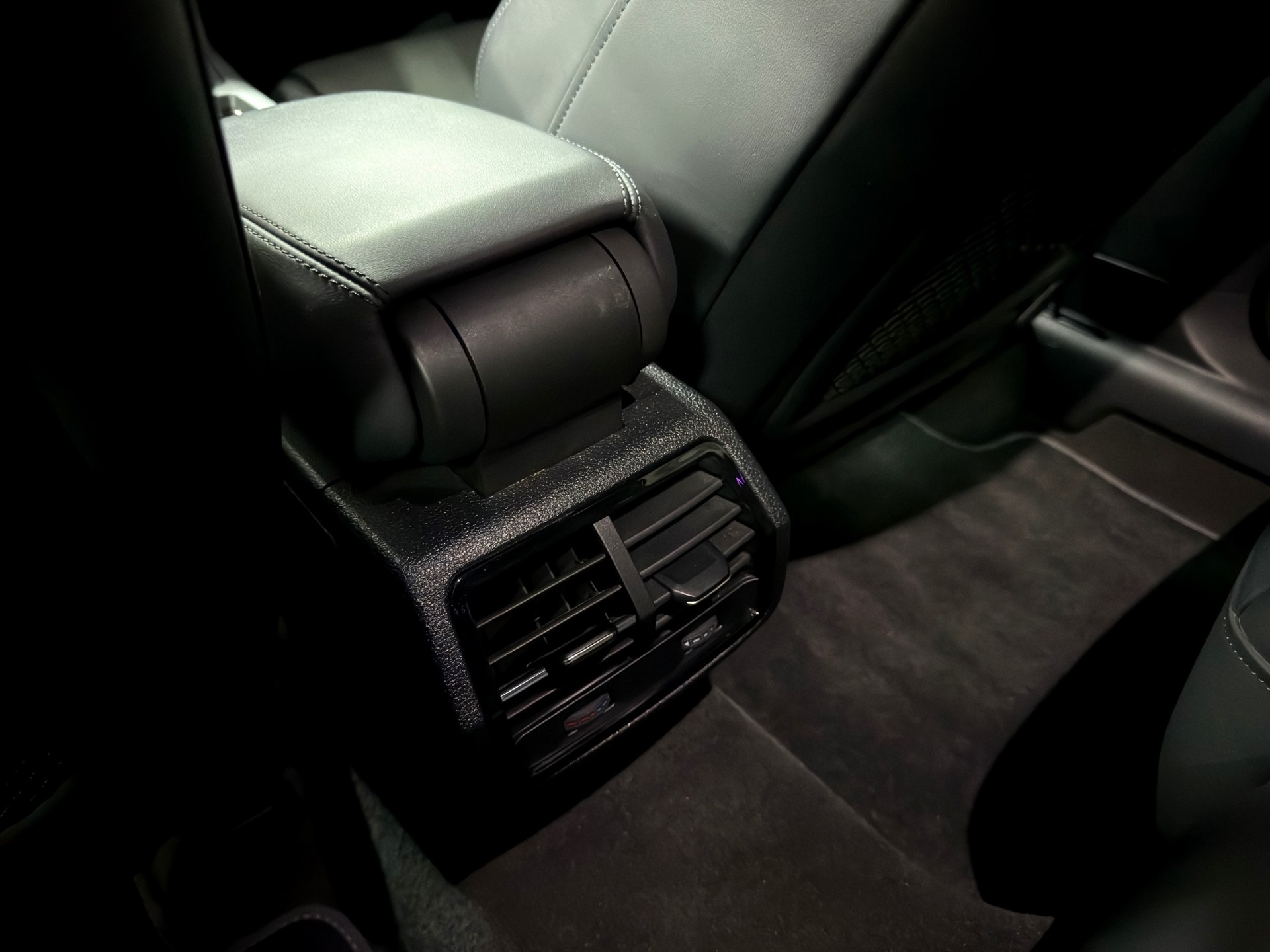 AUDI RS Q3 Sportback quattro S tronic-image-22