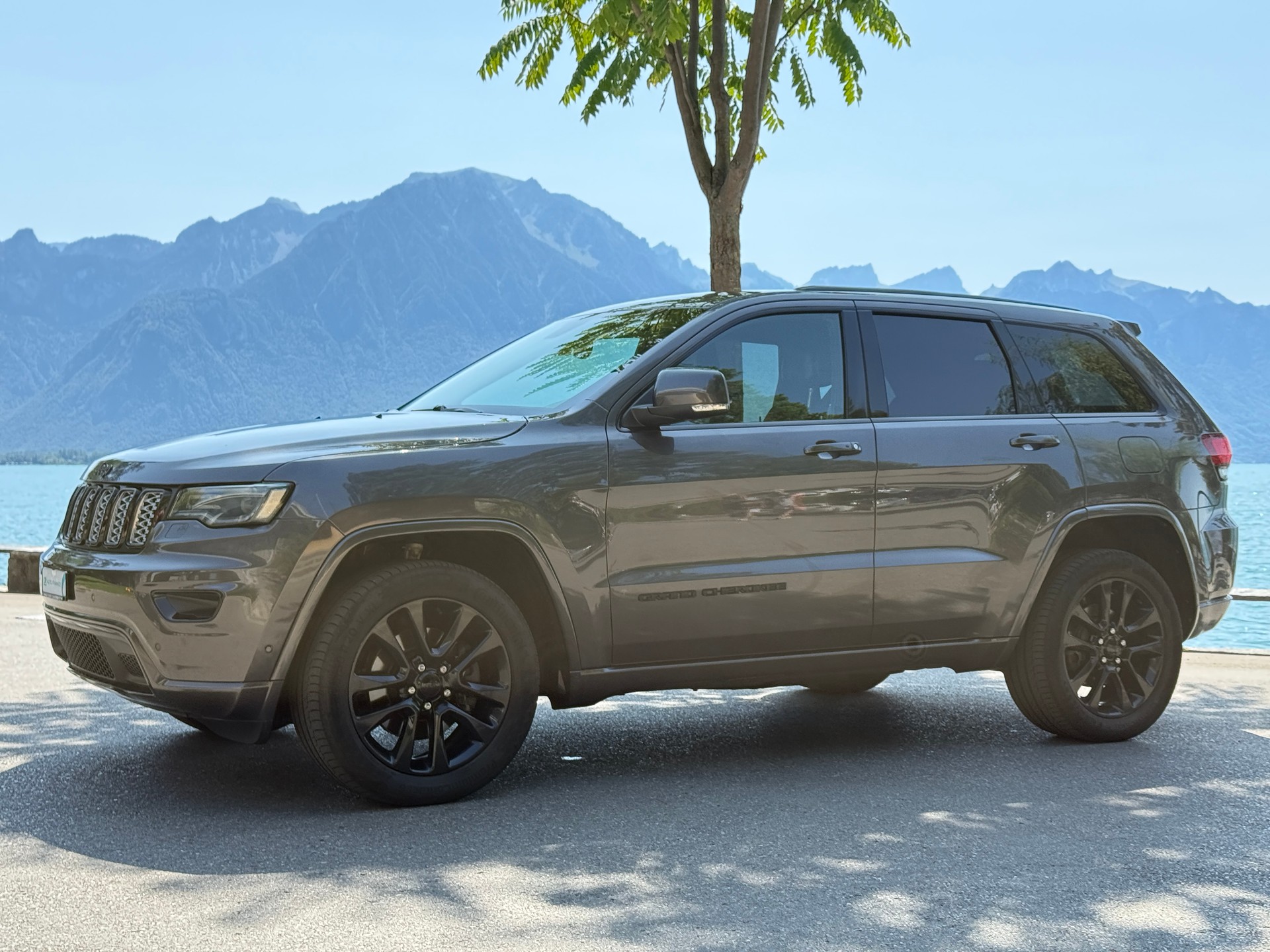 JEEP Grand Cherokee 3.0 CRD Night Eagle Automatic-image-0