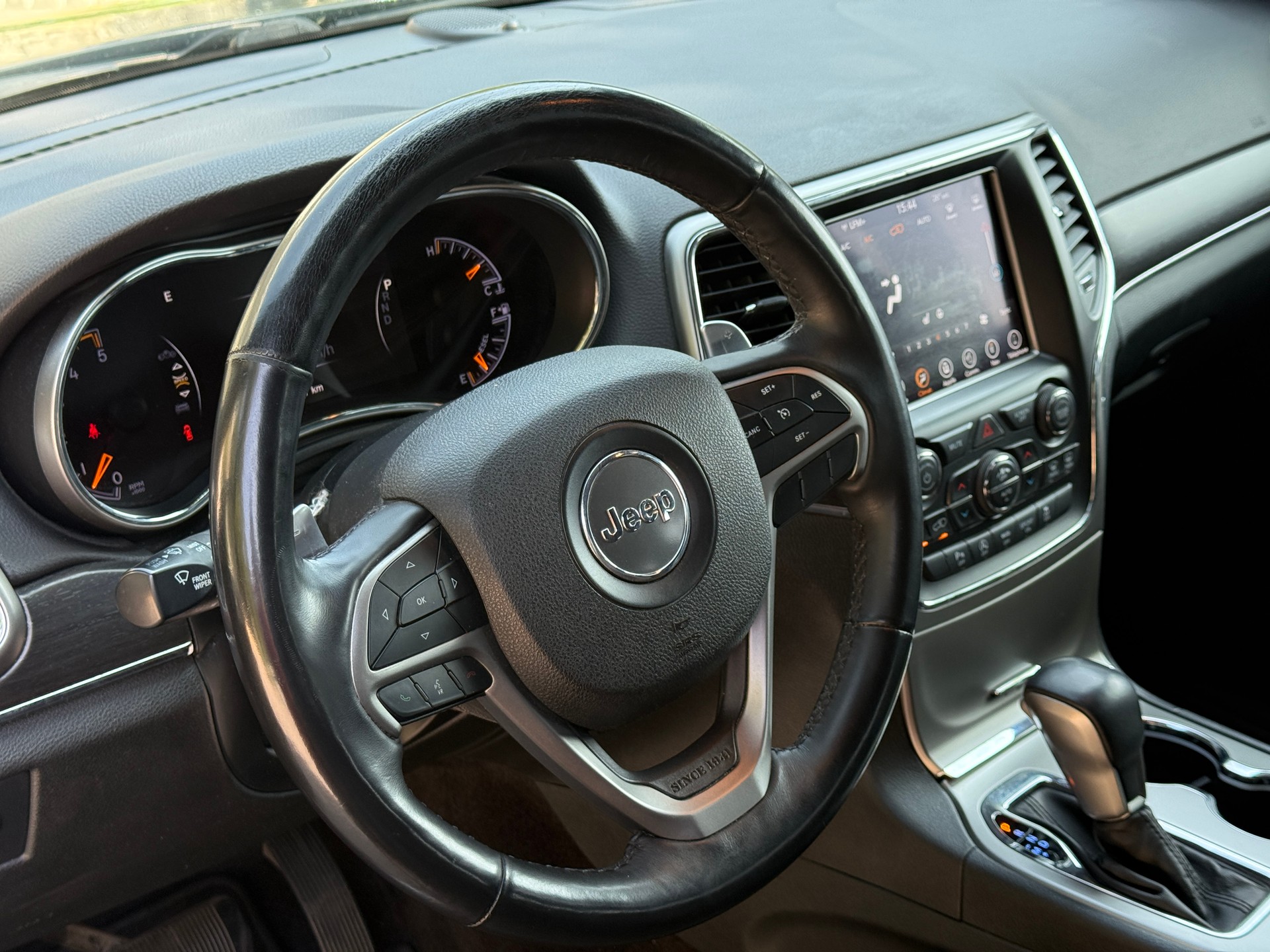 JEEP Grand Cherokee 3.0 CRD Night Eagle Automatic-image-11