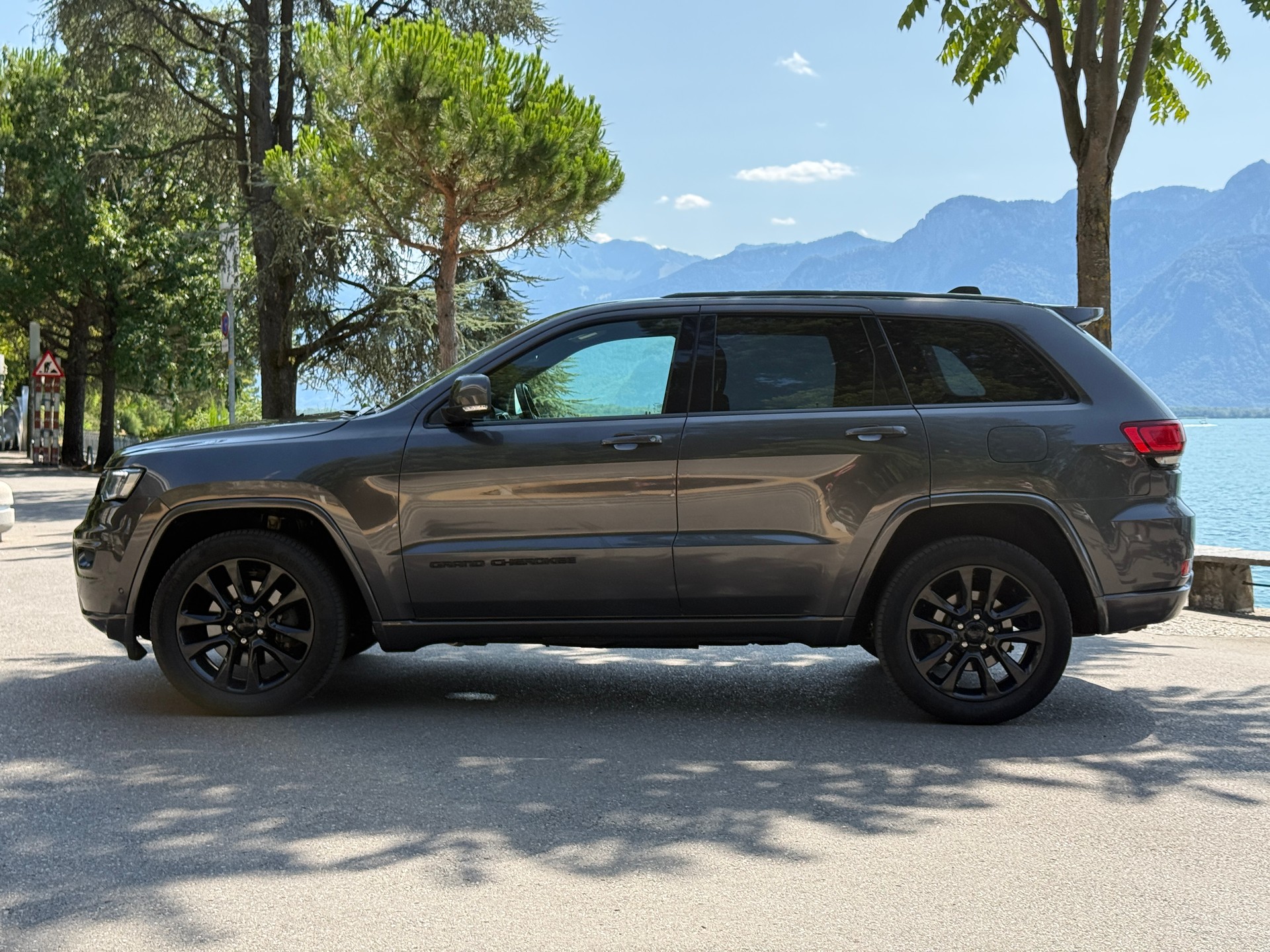 JEEP Grand Cherokee 3.0 CRD Night Eagle Automatic-image-20