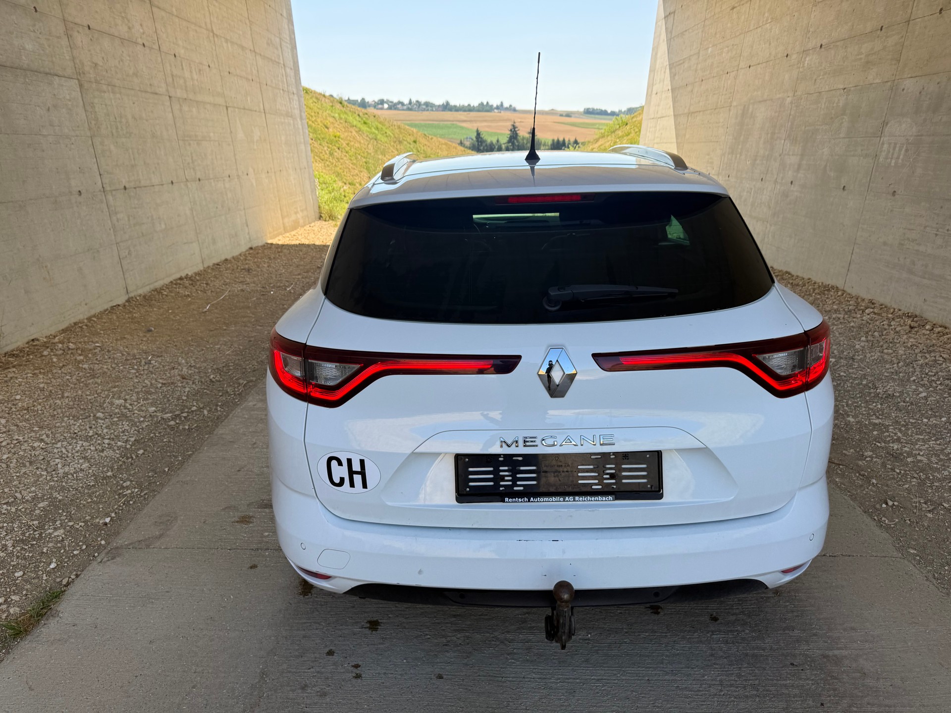 RENAULT Mégane Grandtour 1.5 dCi GT Line EDC-image-3