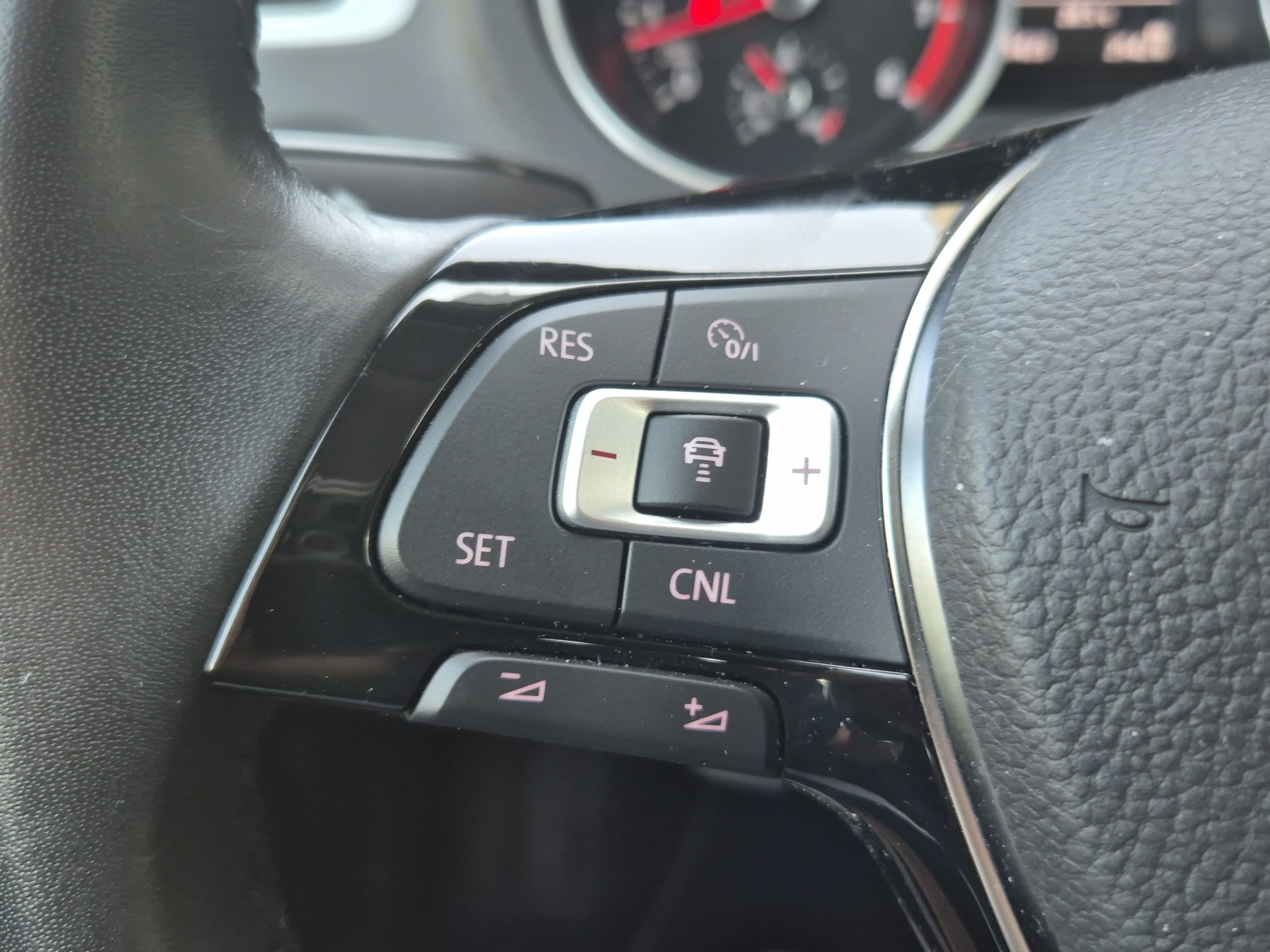VW Polo 1.2 TSI BMT Comfortline DSG-image-12