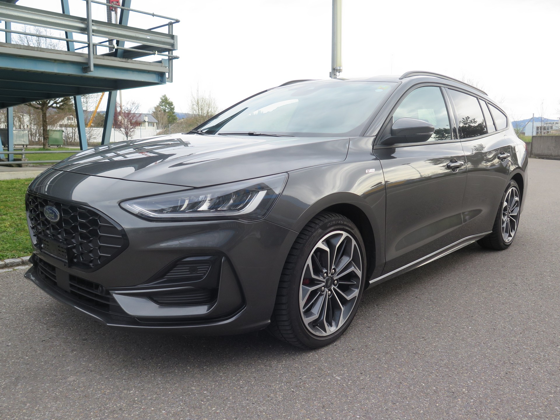 FORD Focus 1.0 MHEV ST-Line Style-image-0