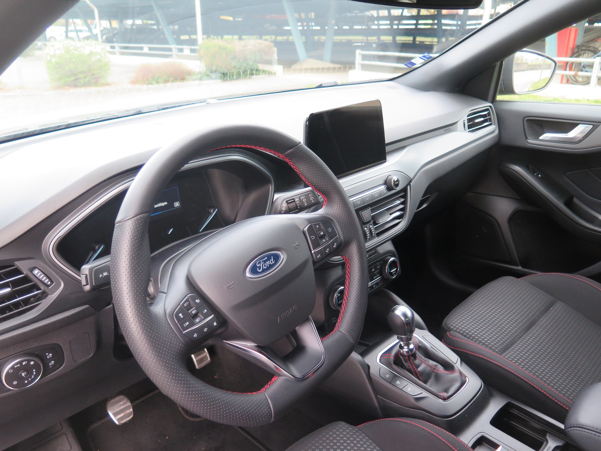 FORD Focus 1.0 MHEV ST-Line Style-image-6