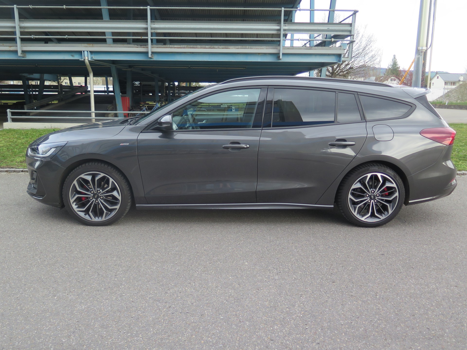 FORD Focus 1.0 MHEV ST-Line Style-image-2