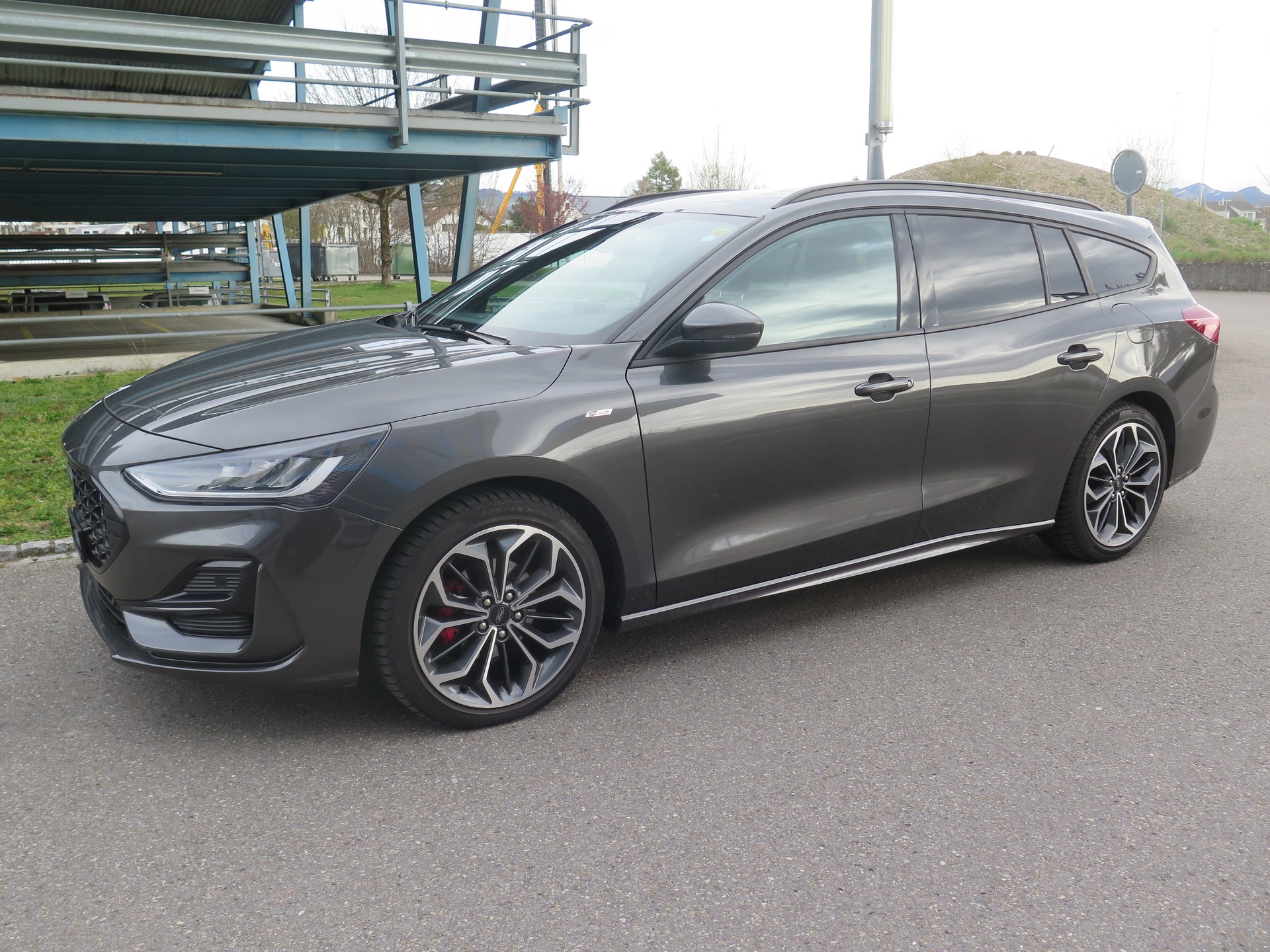 FORD Focus 1.0 MHEV ST-Line Style-image-1