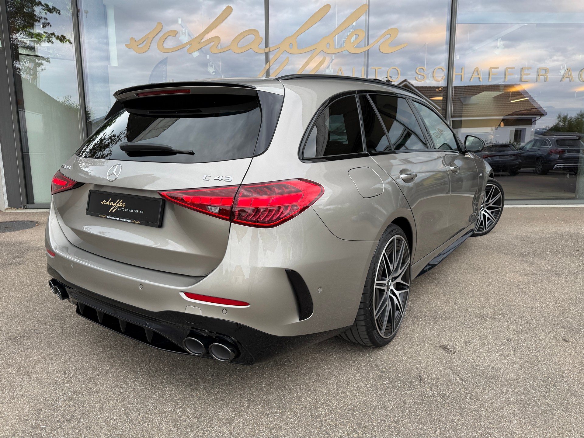 MERCEDES-BENZ C 43 T AMG 4Matic-image-8