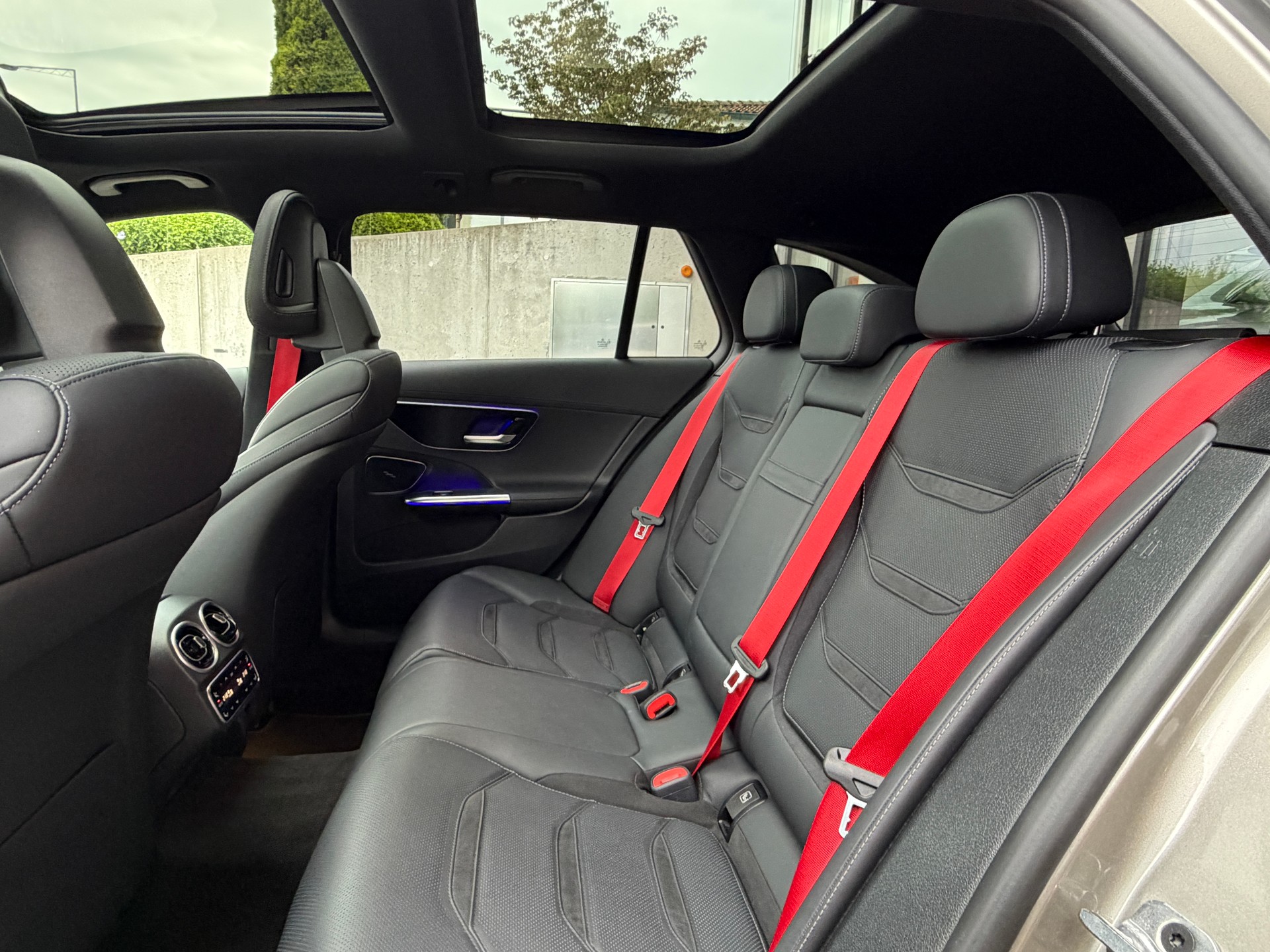 MERCEDES-BENZ C 43 T AMG 4Matic-image-16