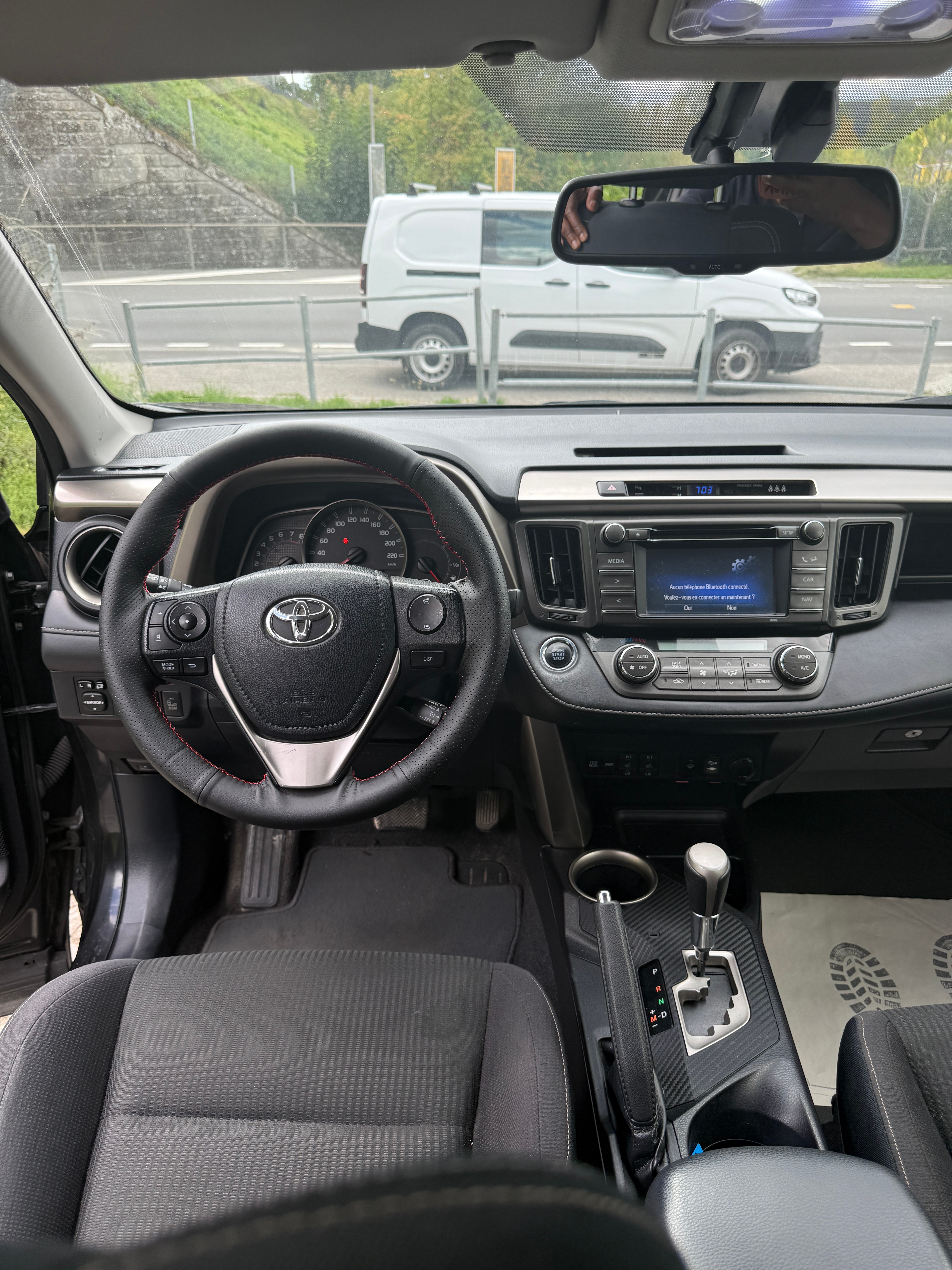 TOYOTA RAV-4 2.0 16V Style Multidrive S — slika 5