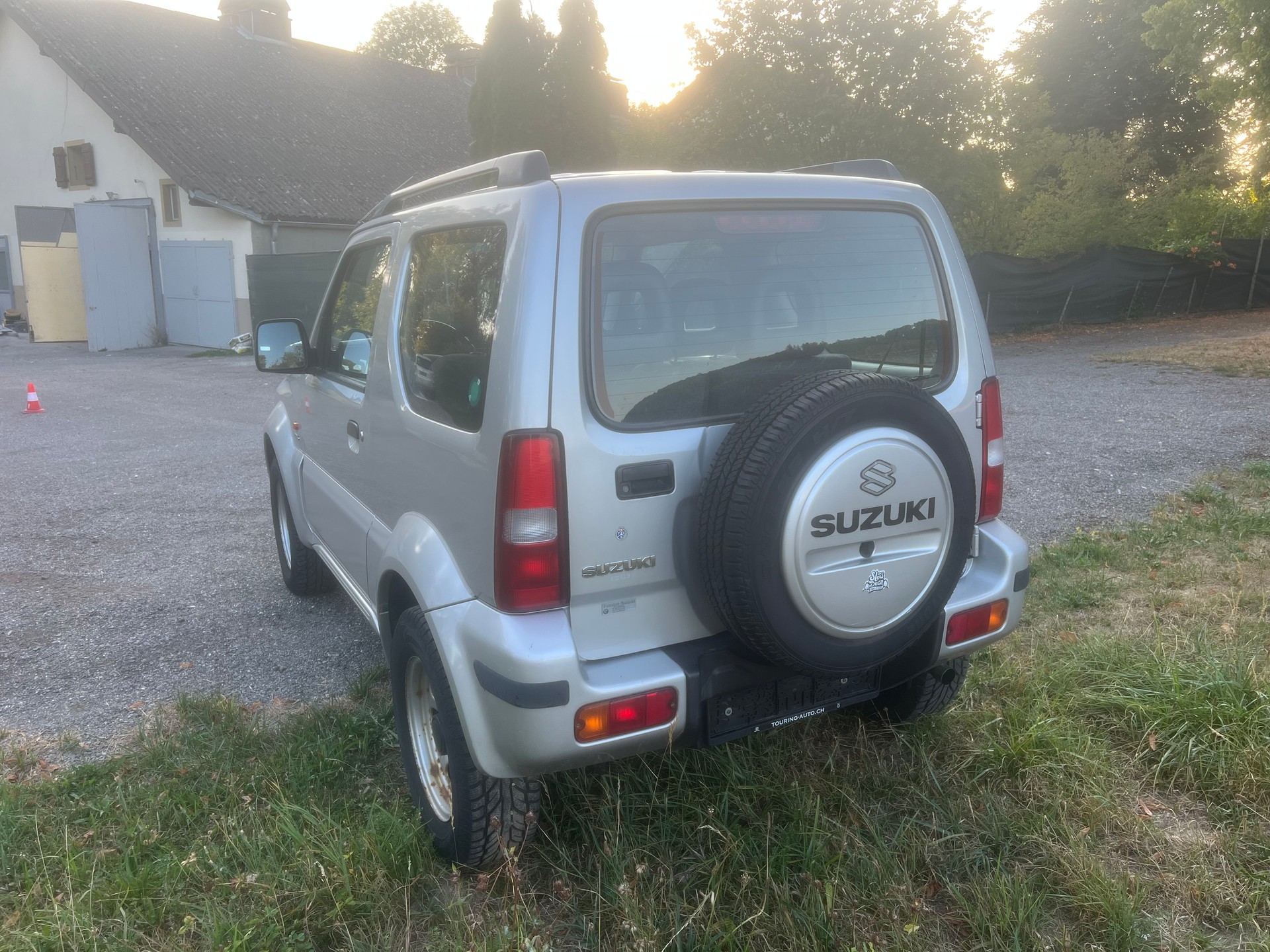 SUZUKI Jimny 1.5 Turbodiesel (JLX) GL Top-image-7