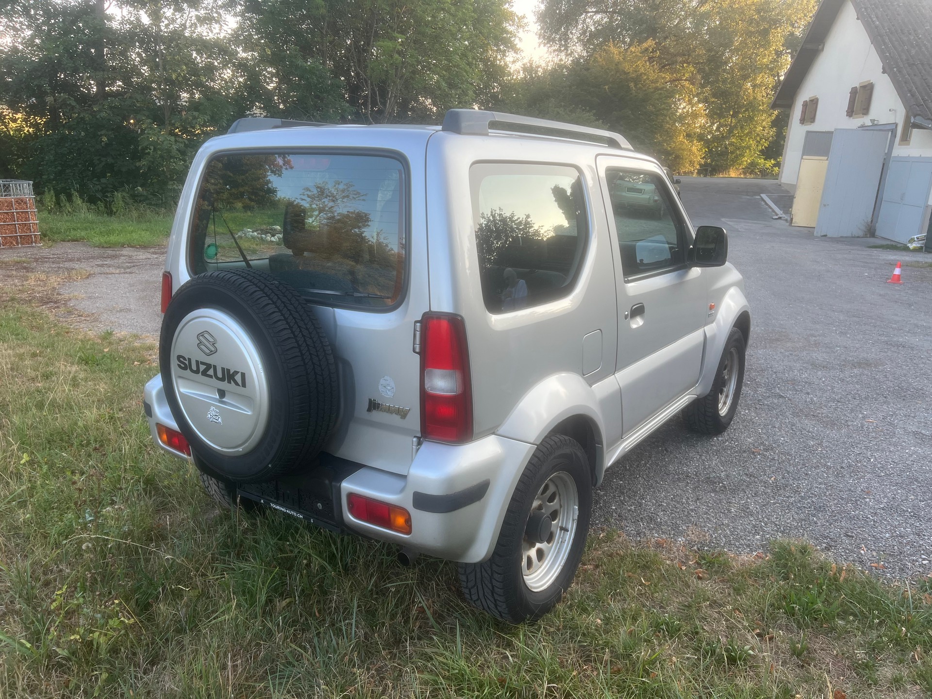 SUZUKI Jimny 1.5 Turbodiesel (JLX) GL Top-image-4