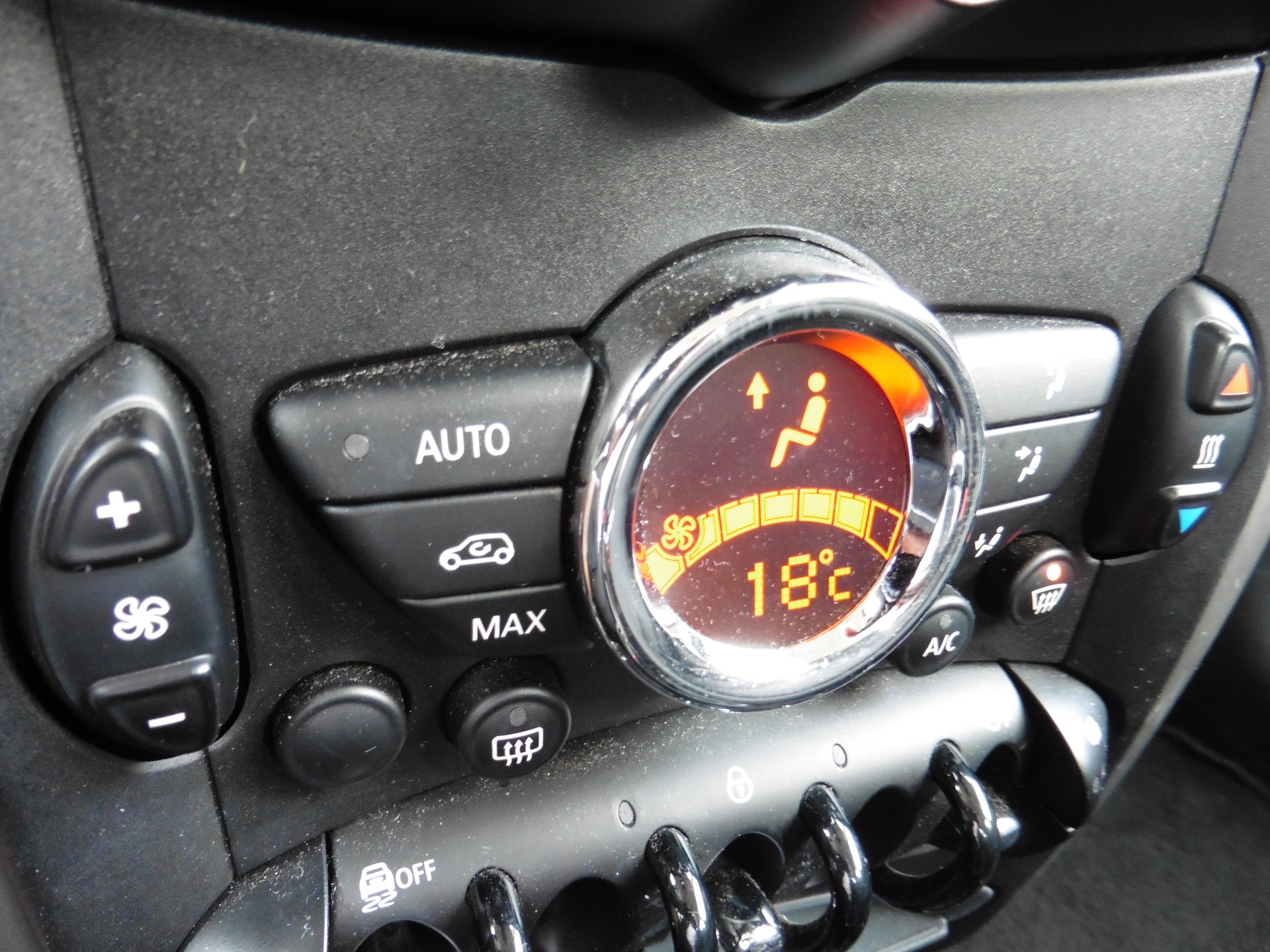 MINI Countryman Cooper ALL4 Steptronic-image-13