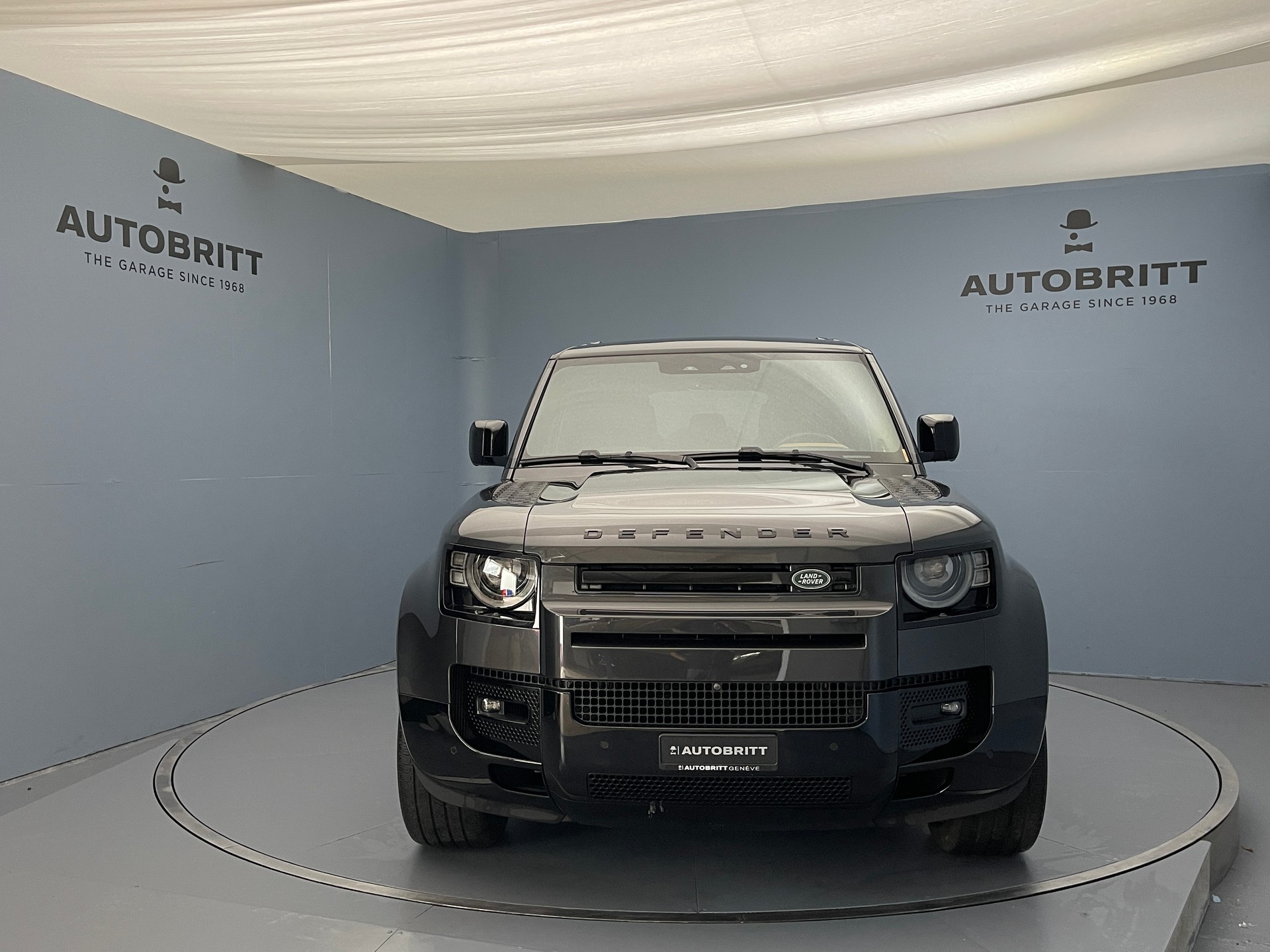 LAND ROVER Defender 110 2.0 P400e X-Dynamic HSE-image-1