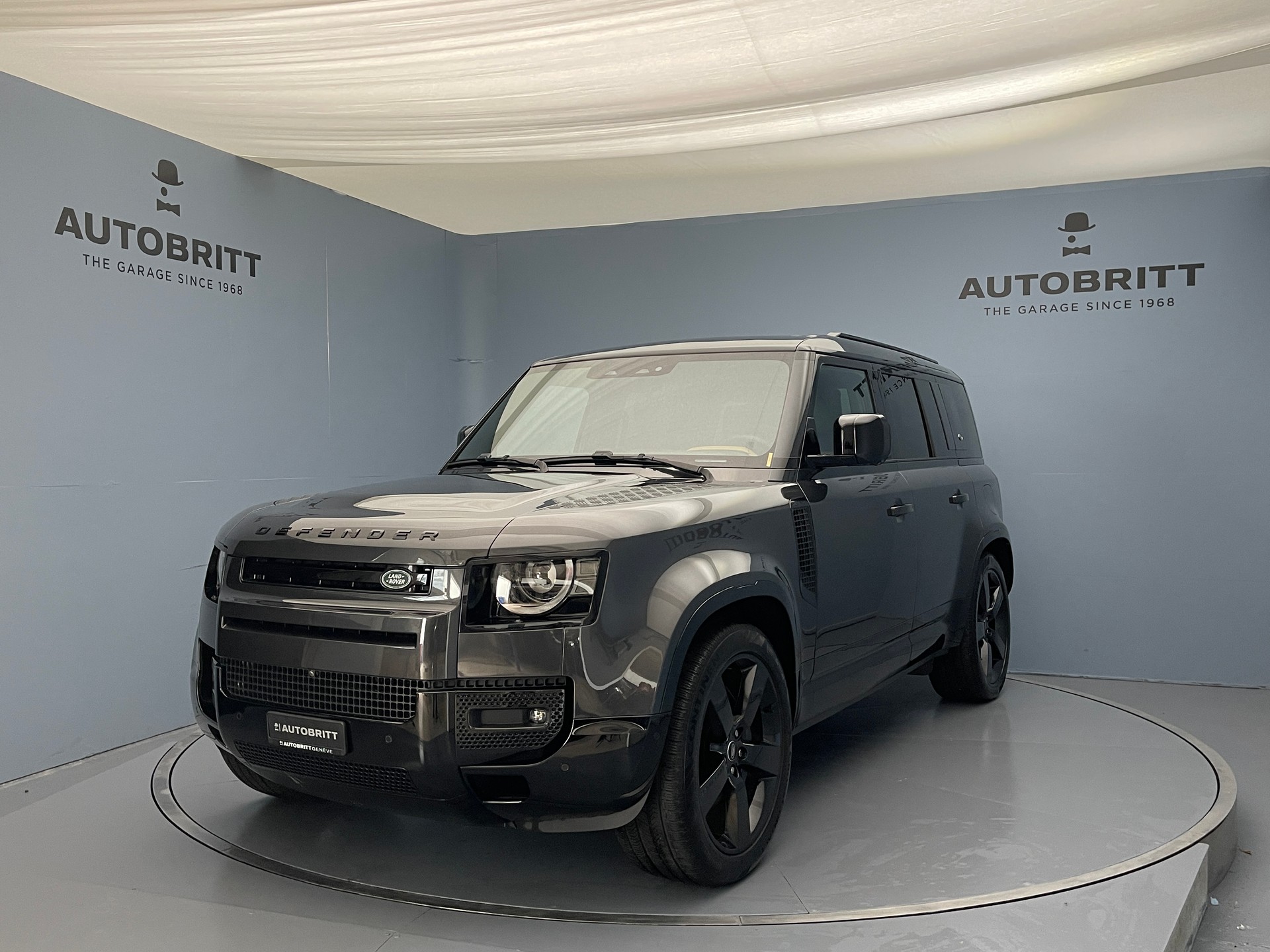 LAND ROVER Defender 110 2.0 P400e X-Dynamic HSE-image-0