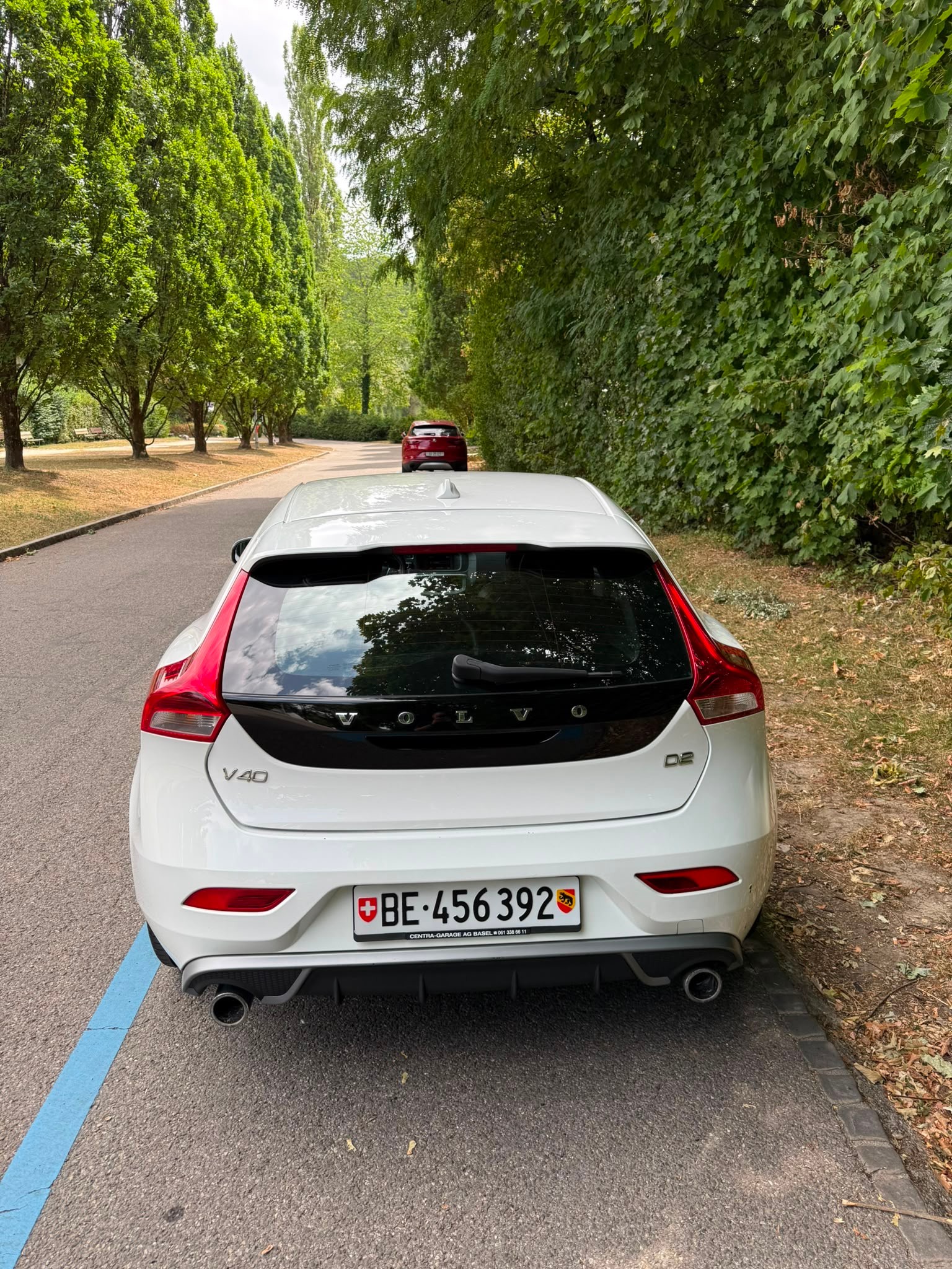 VOLVO V40 D2 R-Design-image-5