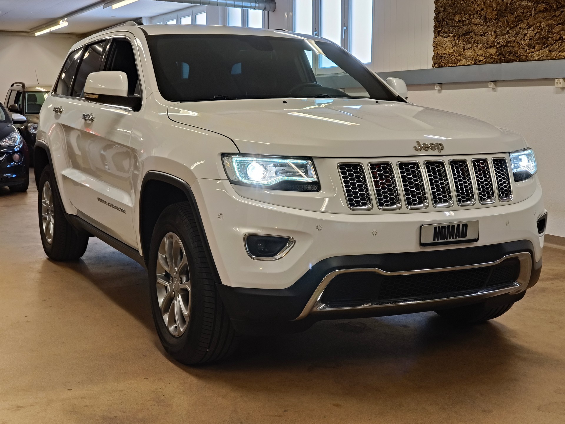 JEEP Grand Cherokee 3.0 CRD Limited Automatic-image-3