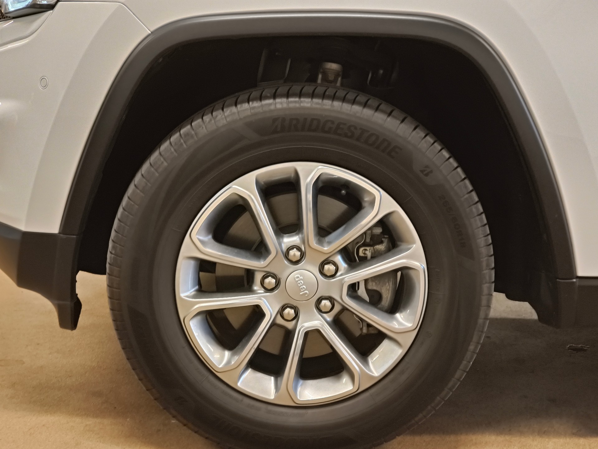 JEEP Grand Cherokee 3.0 CRD Limited Automatic-image-13